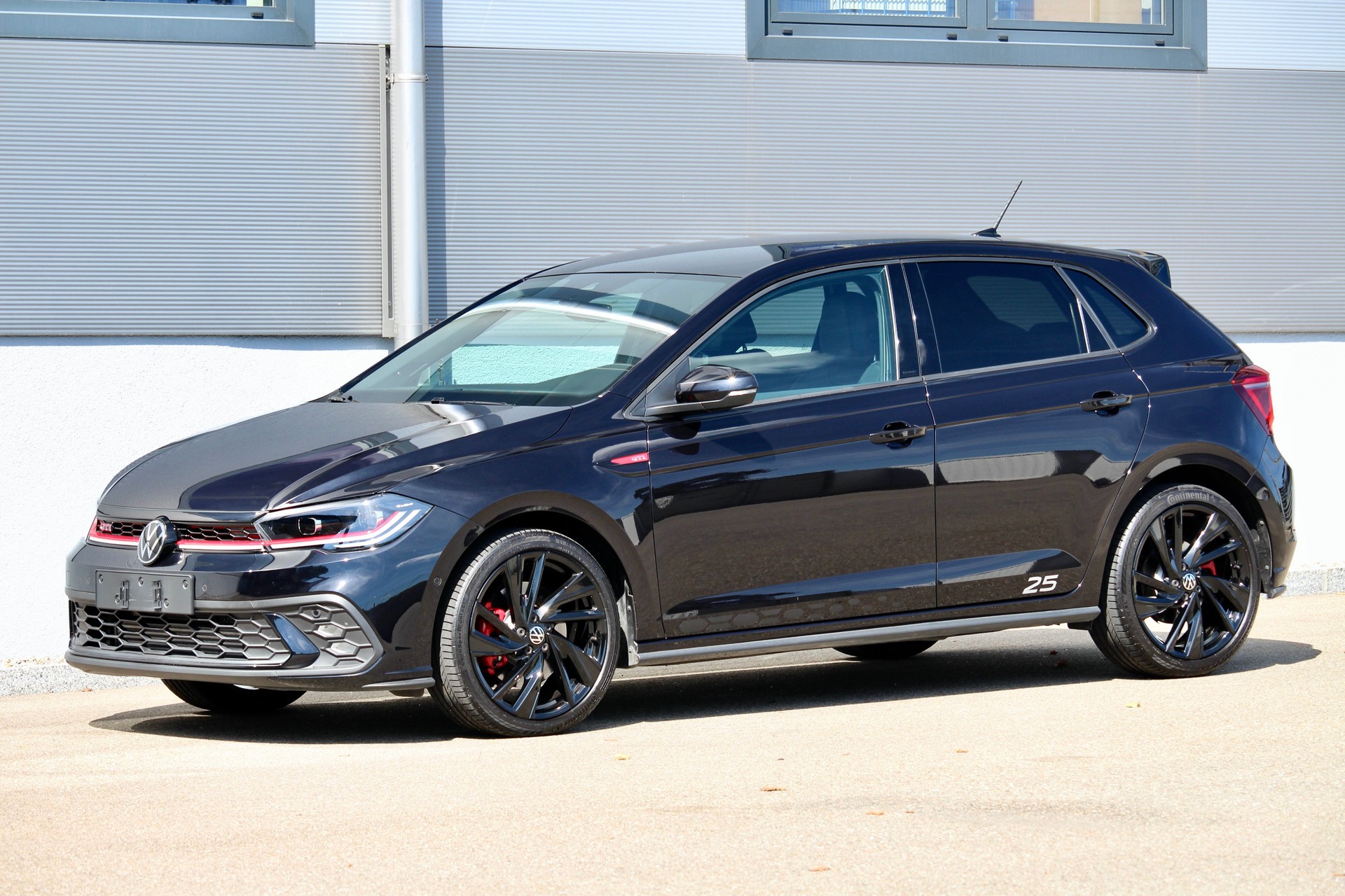 VW Polo 2.0 TSI GTI Edition 25 Years DSG "ONE of 2500" ° CH-Fahrzeug mit laufender Werks-Garantie bis 04.2028-image-2