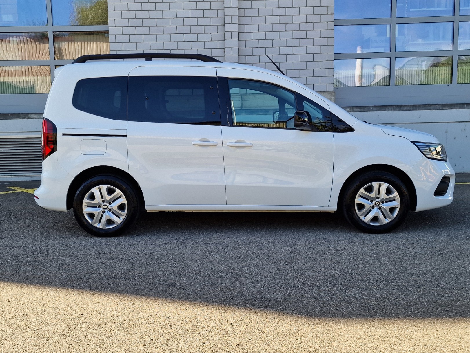 RENAULT Kangoo 1.3 TCe 100 PF Equilibre-image-3