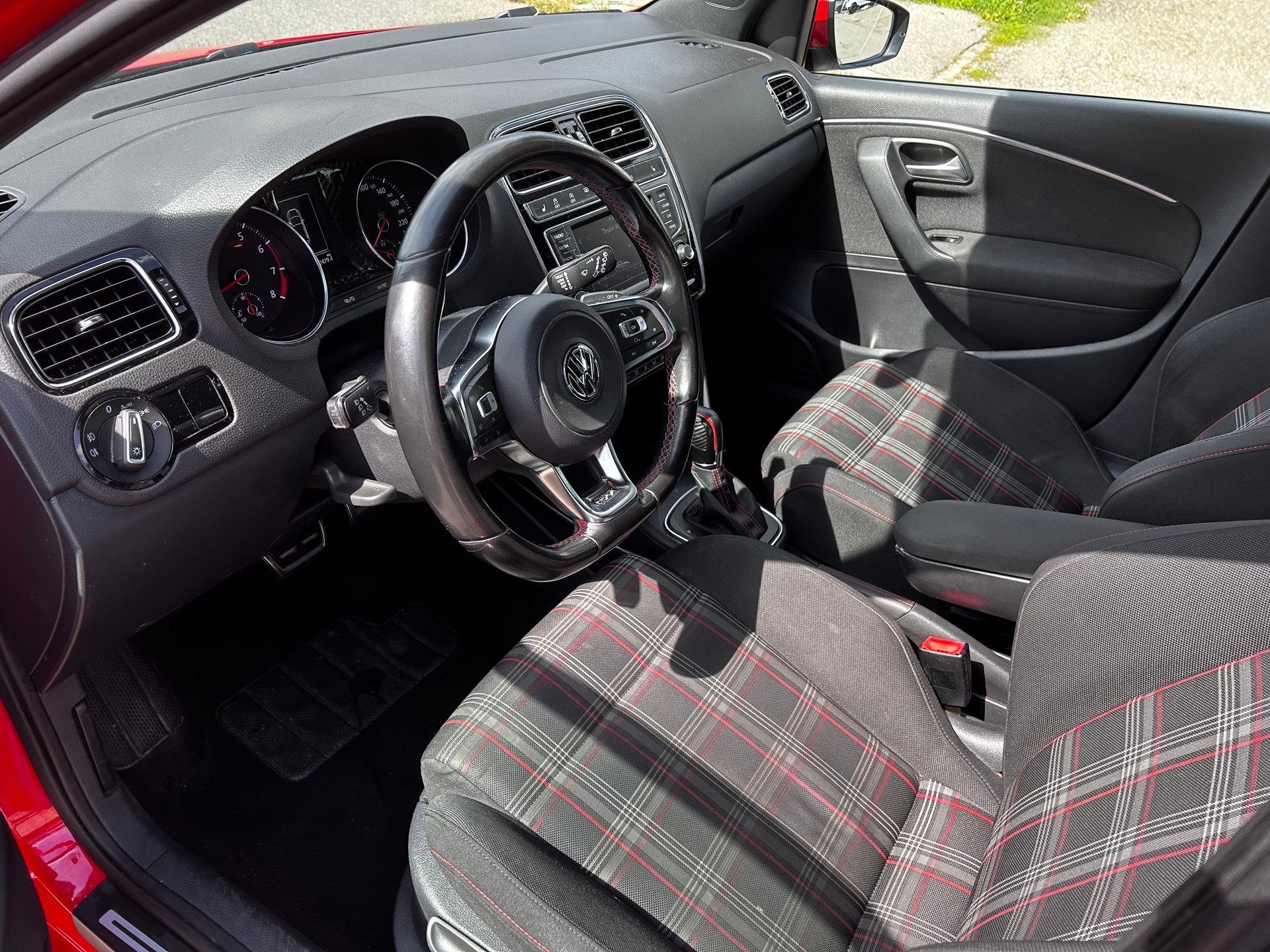 VW Polo 1.8 TSI GTI DSG-image-9