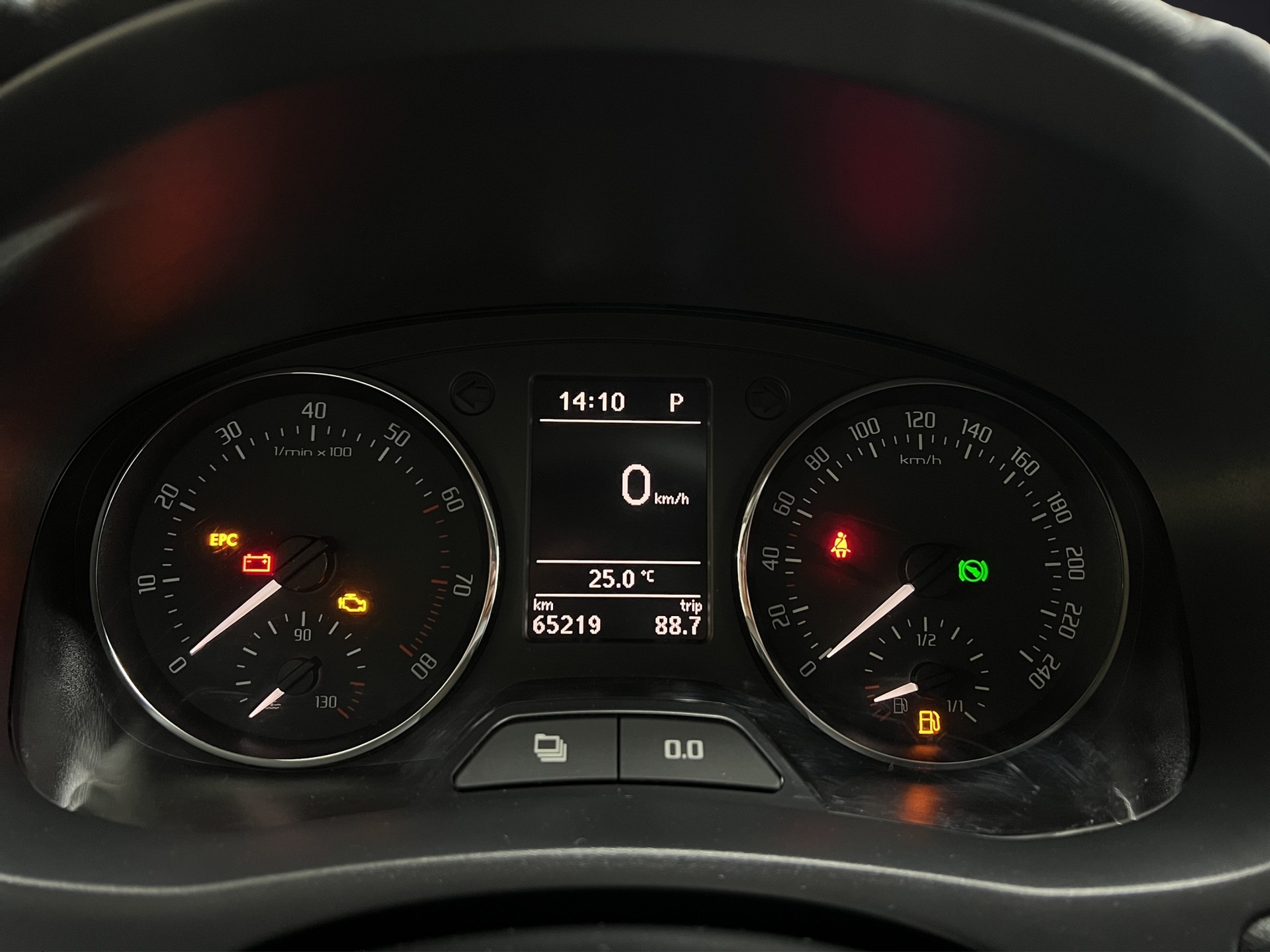 SKODA Fabia 1.2 TSI Ambition Plus DSG-image-9