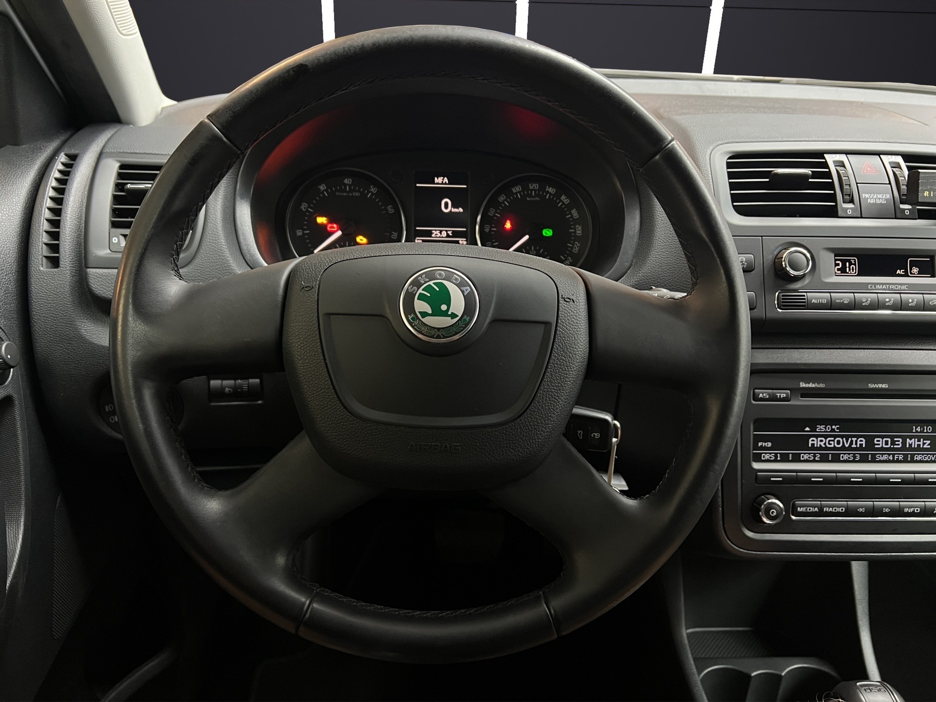 SKODA Fabia 1.2 TSI Ambition Plus DSG-image-8