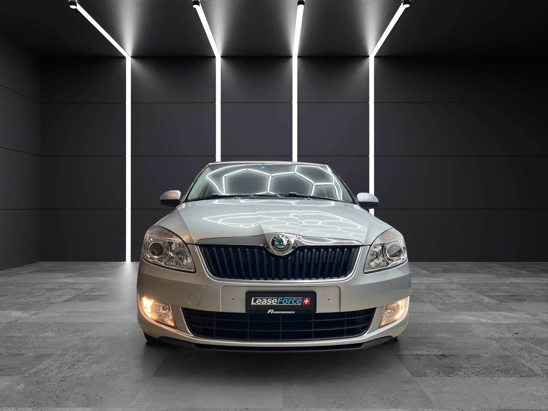 SKODA Fabia 1.2 TSI Ambition Plus DSG-image-1