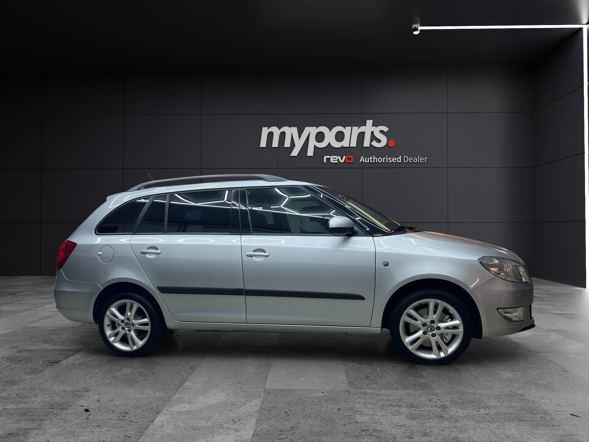 SKODA Fabia 1.2 TSI Ambition Plus DSG-image-3