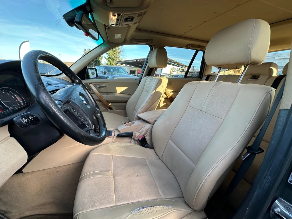 BMW X3 3.0i-image-6