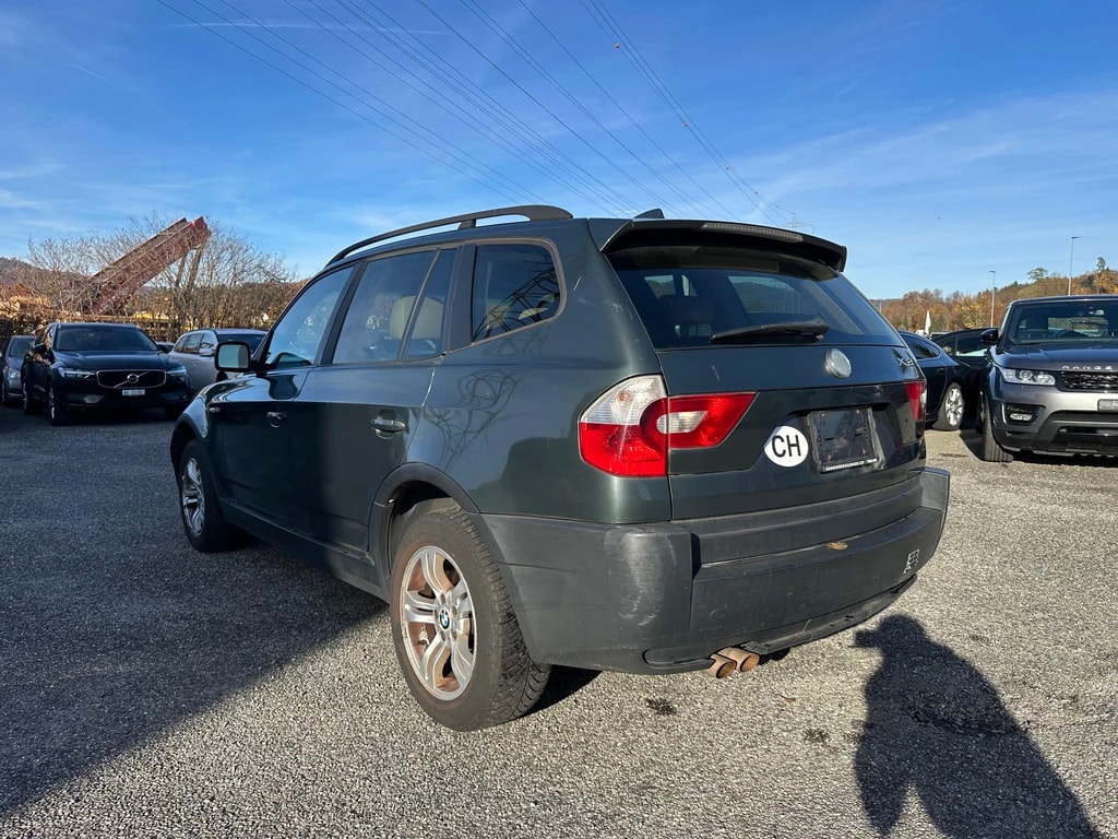 BMW X3 3.0i-image-2