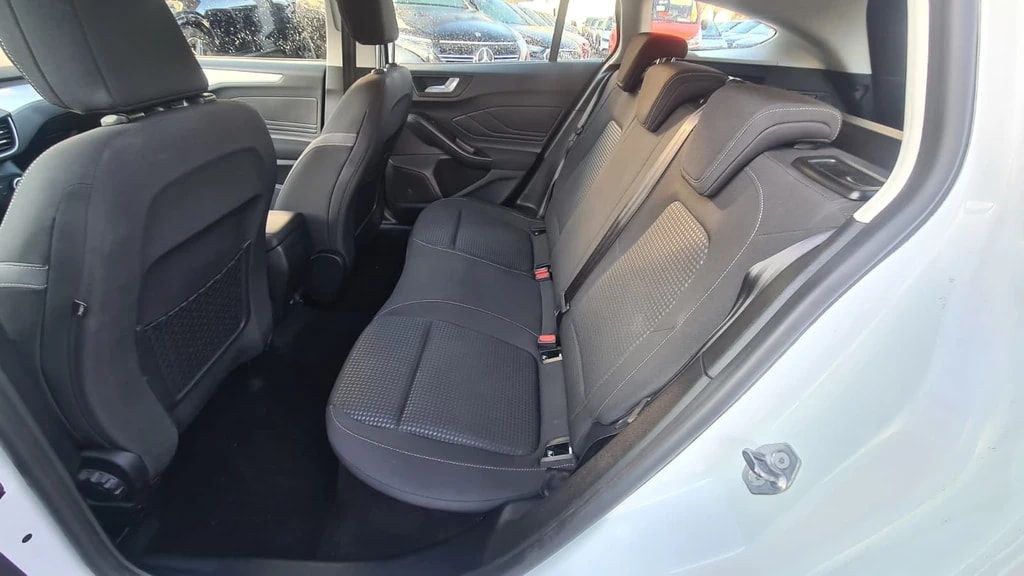 FORD Focus 1.5 TDCi Cool Connect Automatic ** Gr-Navi ** RF-Kamera ** Sitzheizung ** Frisch Ab MFK & Service **-image-12