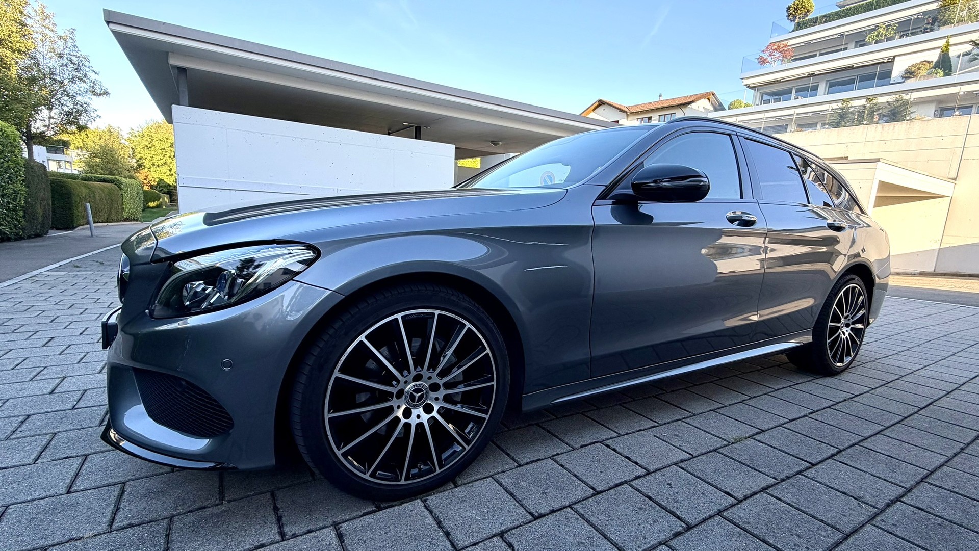 MERCEDES-BENZ C 220 d Swiss Star AMG Line 4m-image-1