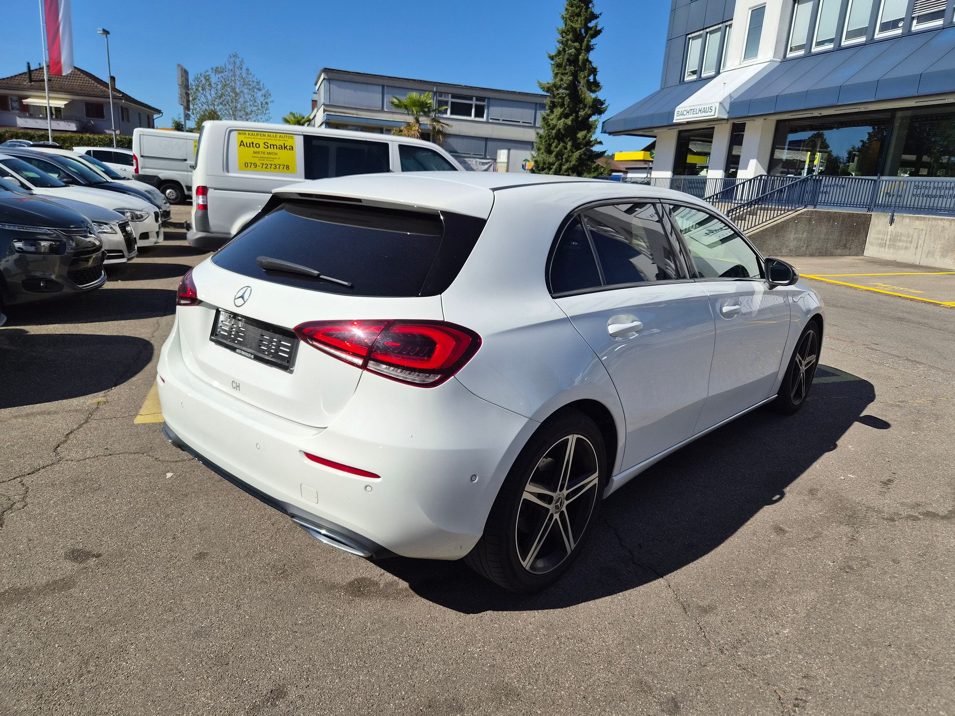 MERCEDES-BENZ A 180 d Style 7G-DCT-image-2