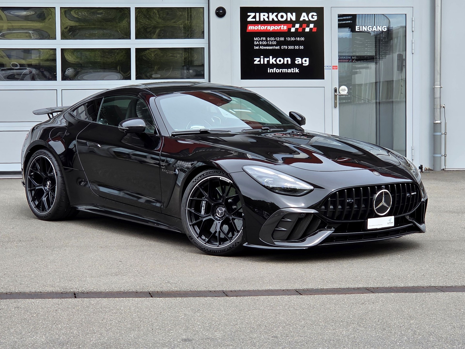 MERCEDES-BENZ AMG GT 63 PRO 4Matic+ Executive Edition-image-2