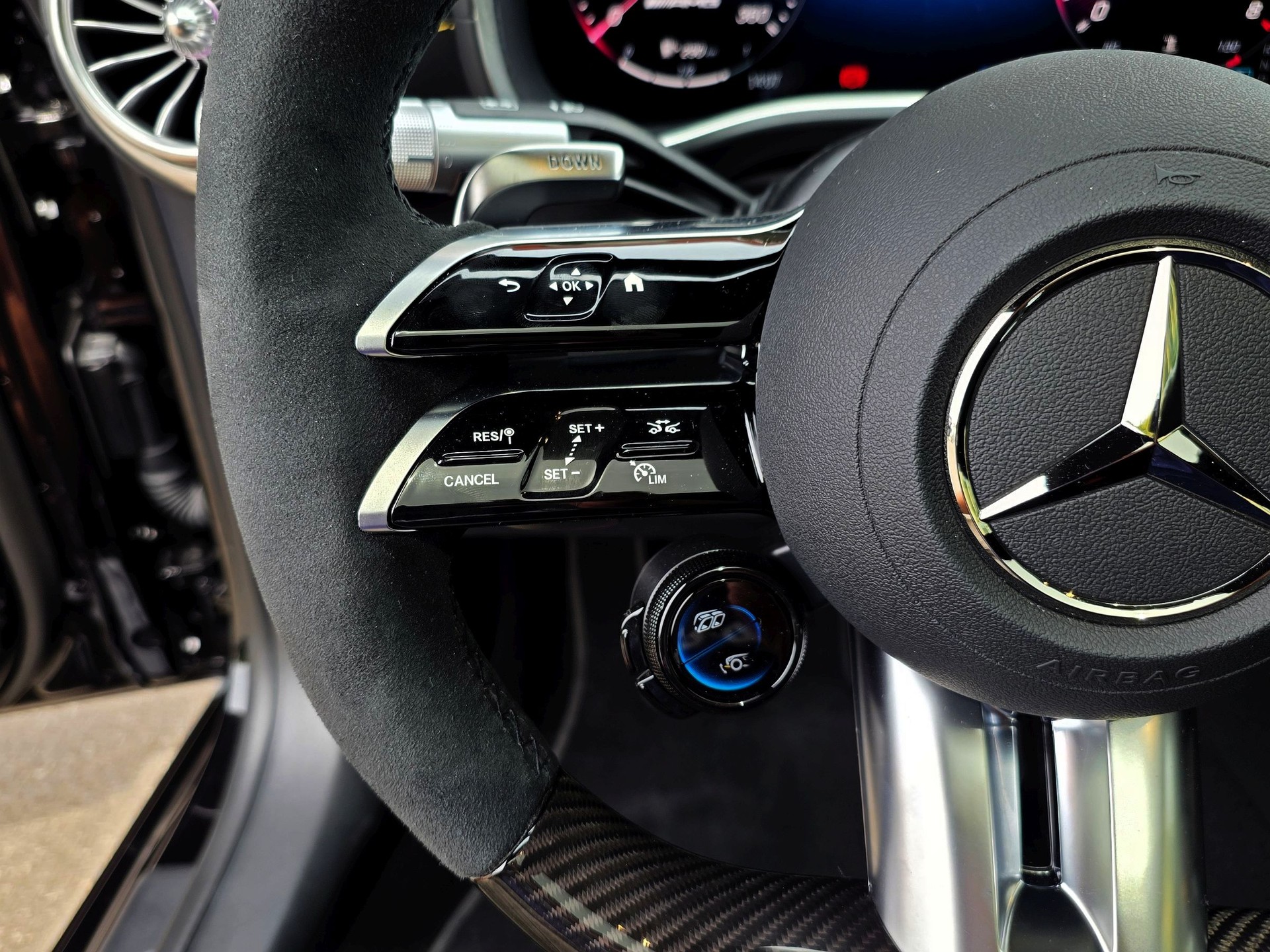 MERCEDES-BENZ AMG GT 63 PRO 4Matic+ Executive Edition-image-23