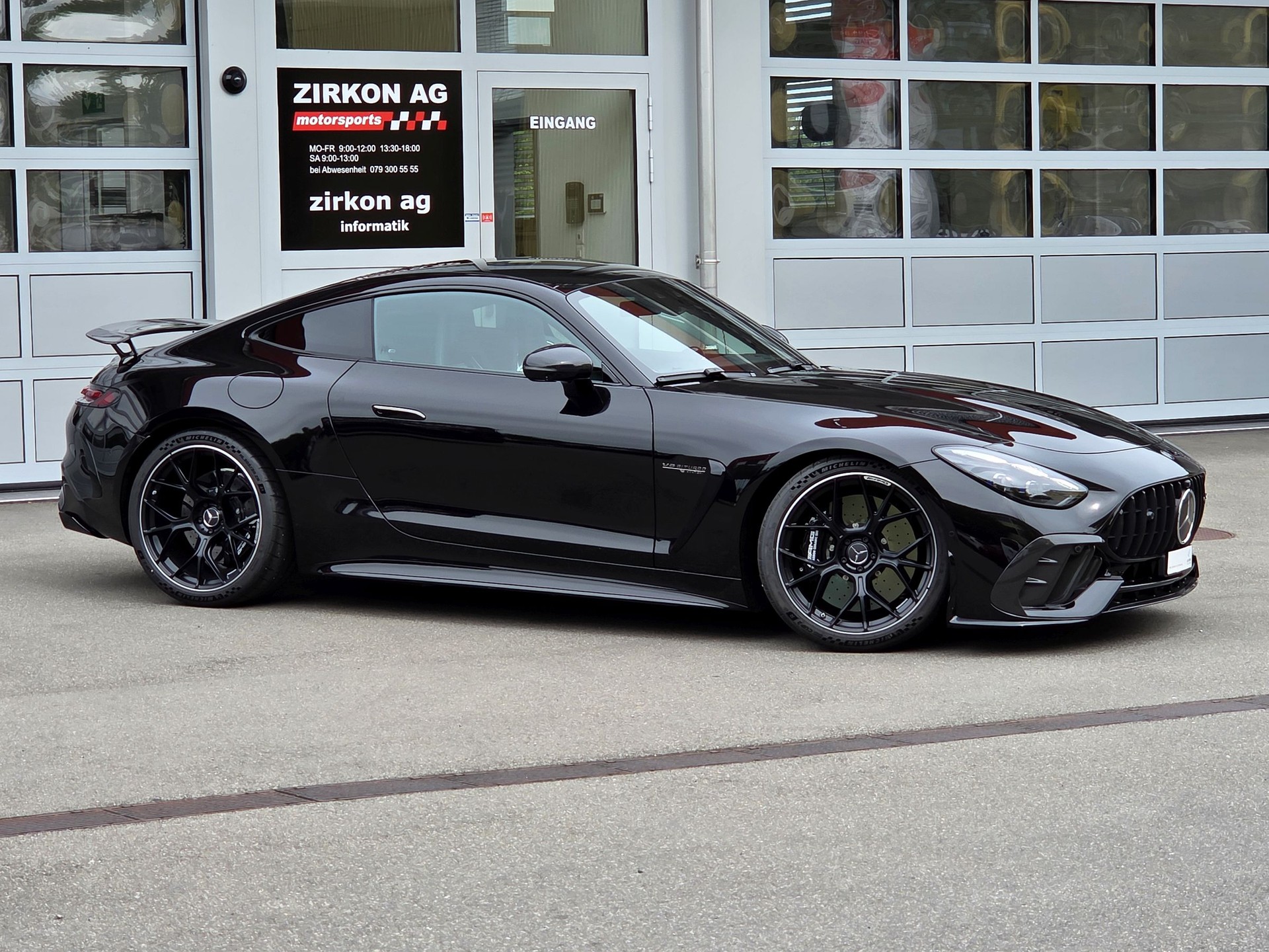 MERCEDES-BENZ AMG GT 63 PRO 4Matic+ Executive Edition-image-4