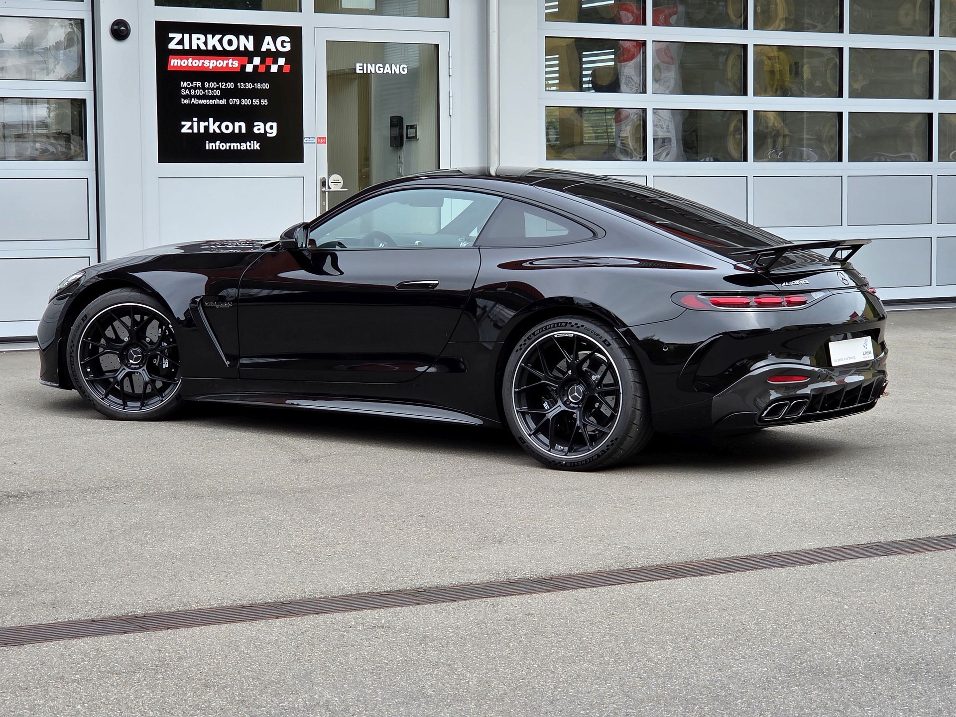 MERCEDES-BENZ AMG GT 63 PRO 4Matic+ Executive Edition-image-8