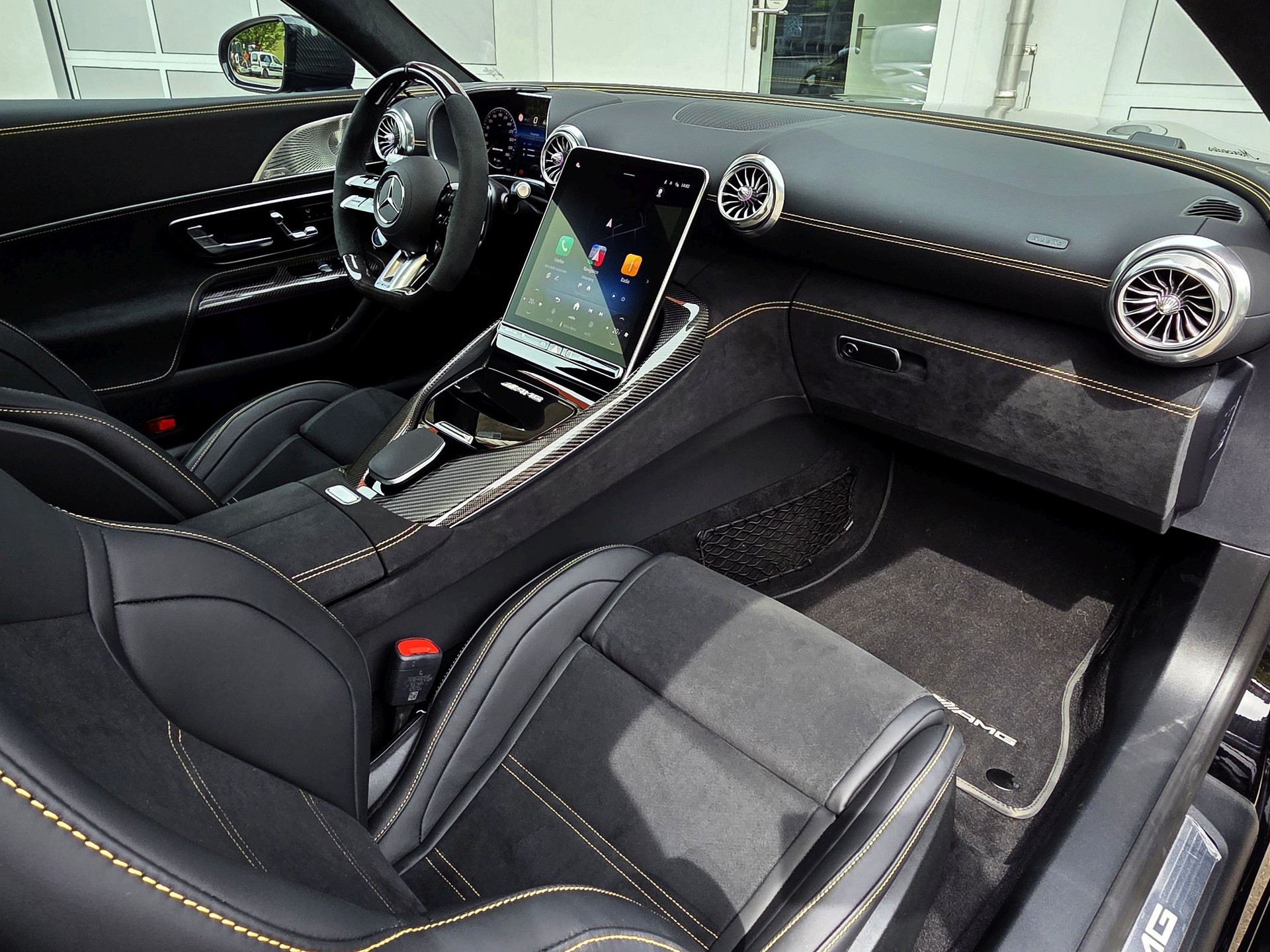 MERCEDES-BENZ AMG GT 63 PRO 4Matic+ Executive Edition-image-11