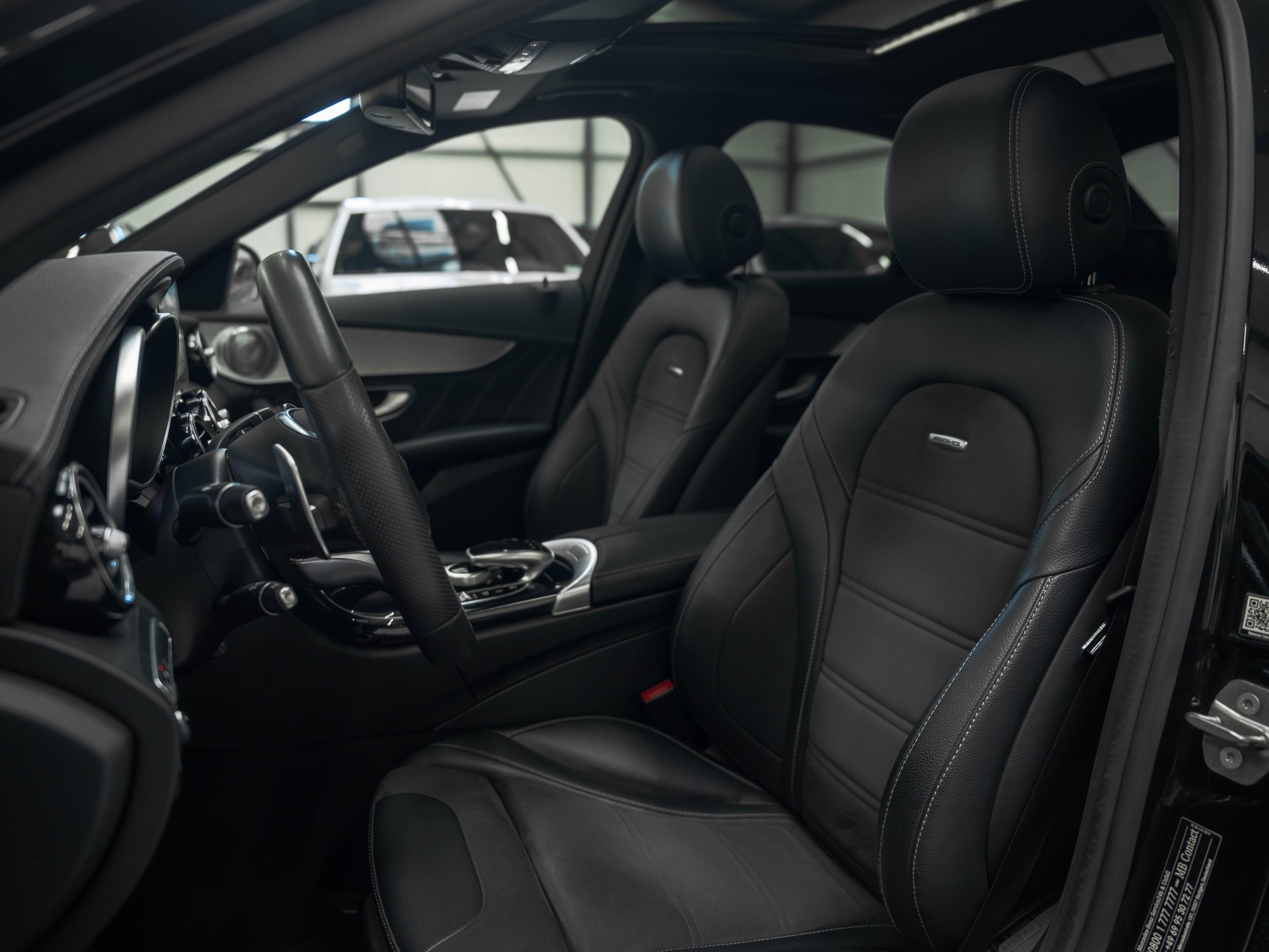MERCEDES-BENZ C 63 AMG Speedshift-image-8