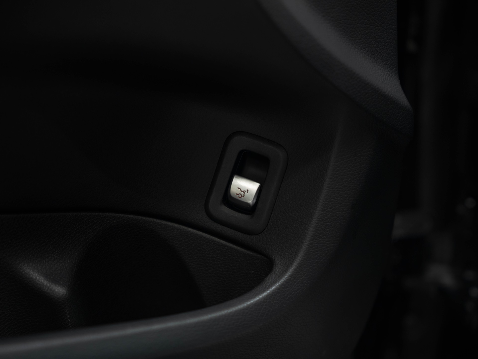 MERCEDES-BENZ C 63 AMG Speedshift-image-19