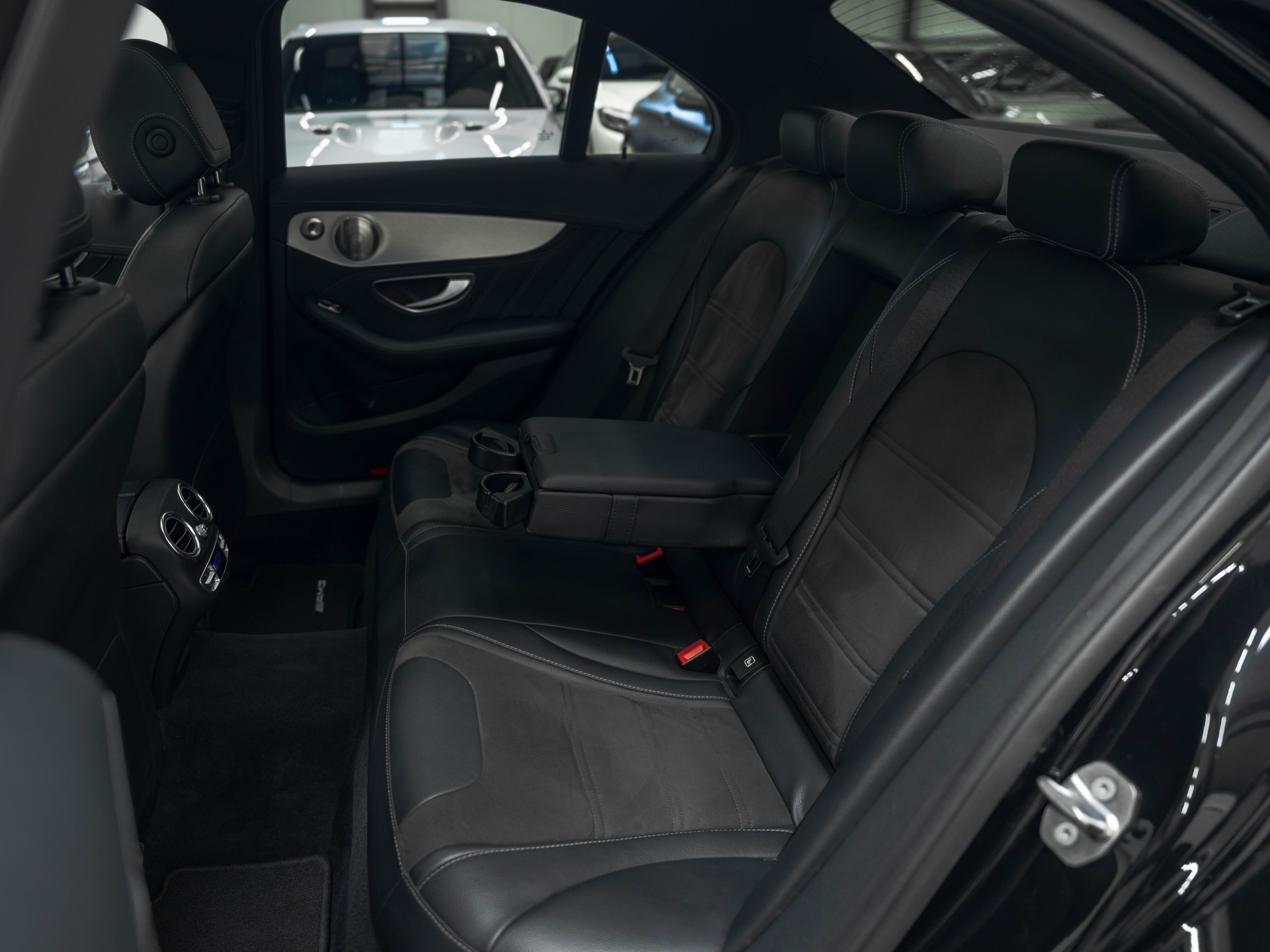MERCEDES-BENZ C 63 AMG Speedshift-image-11