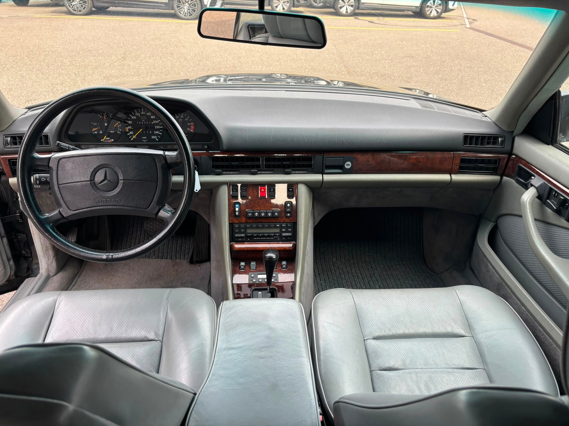 MERCEDES-BENZ 560 SEC Automatic-image-8