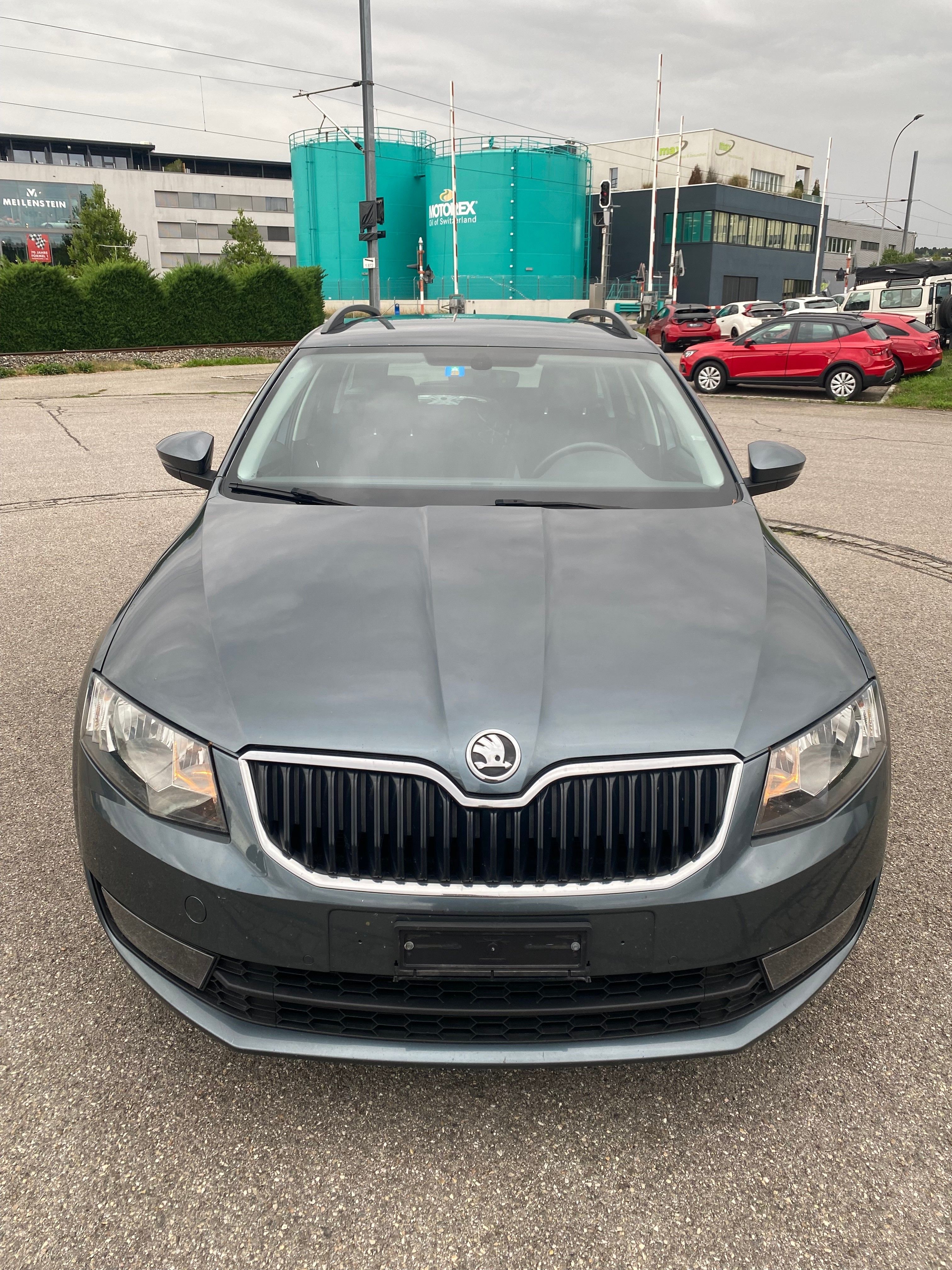 SKODA Octavia Combi 2.0 TDI Swiss Edition 4x4 — slika 1