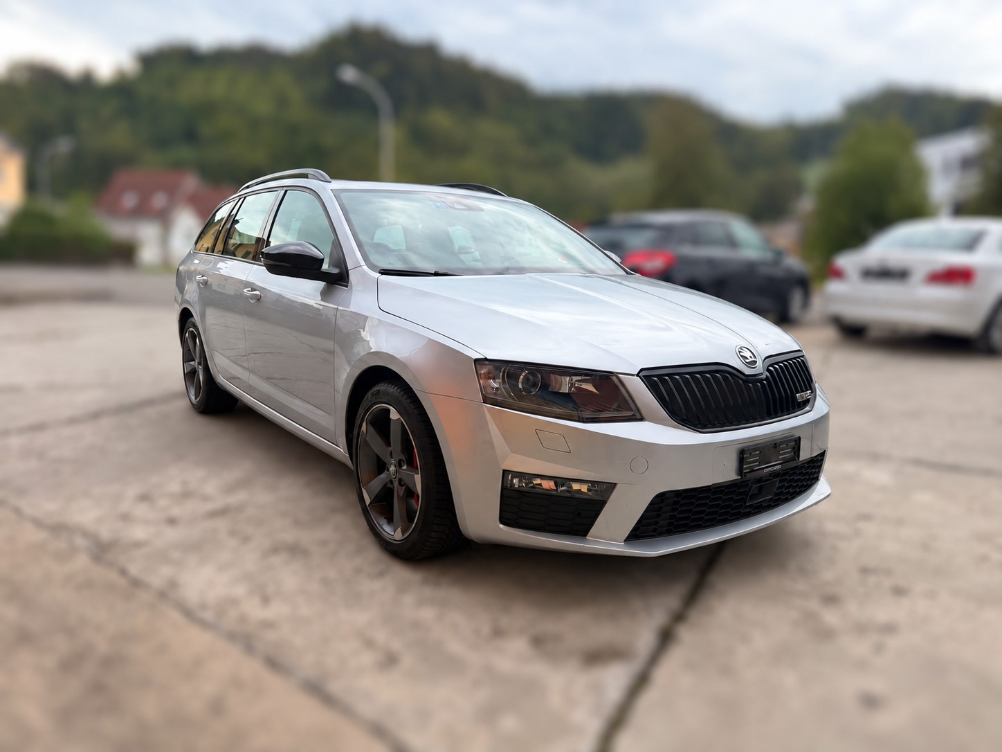 SKODA Octavia Combi 2.0 TSI RS-image-6