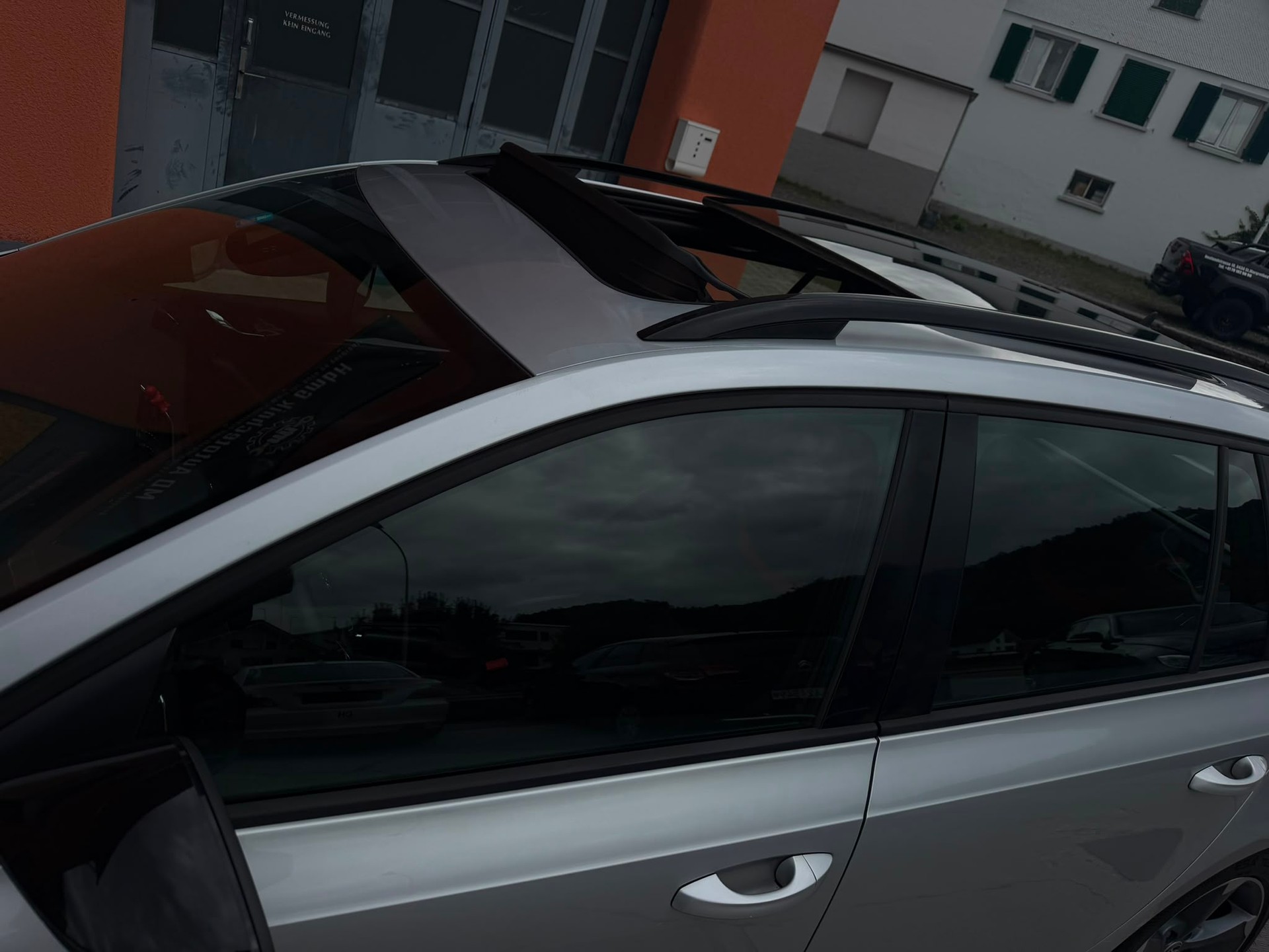 SKODA Octavia Combi 2.0 TSI RS-image-12