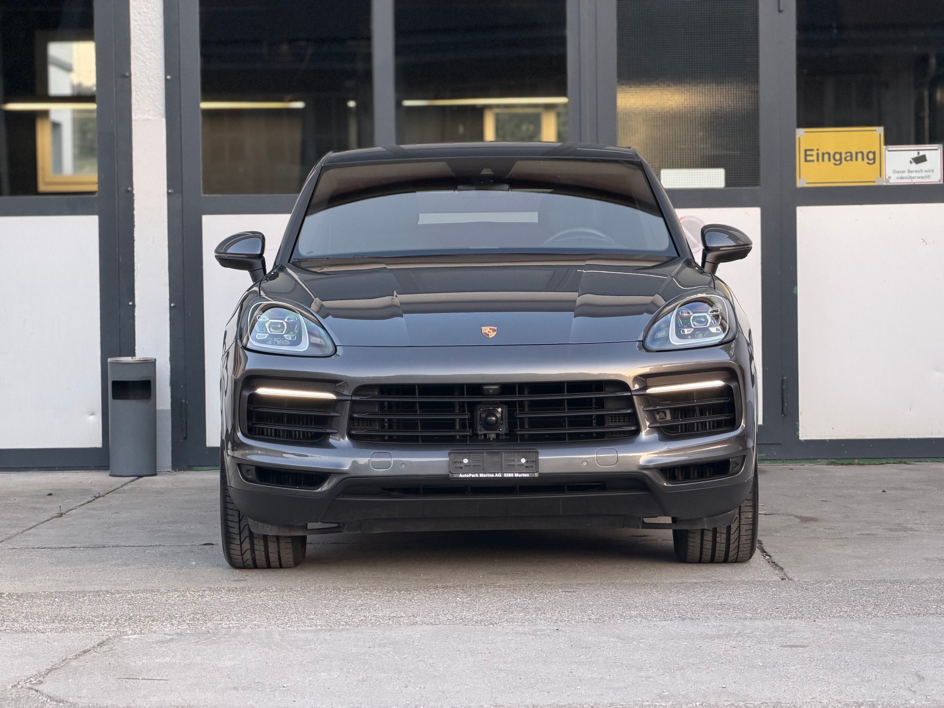 PORSCHE Cayenne Coupé E-Hybrid-image-2