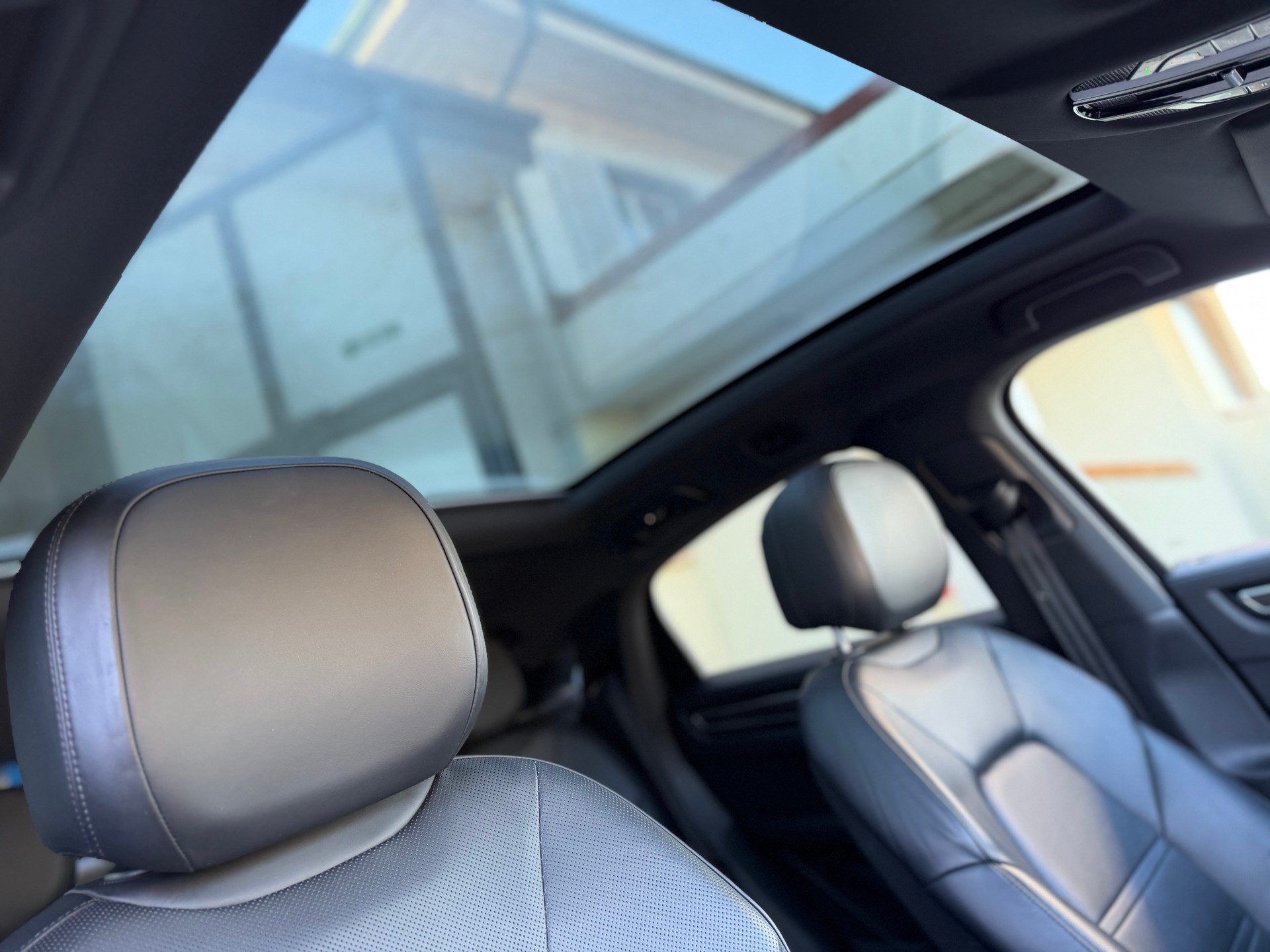 PORSCHE Cayenne Coupé E-Hybrid-image-18