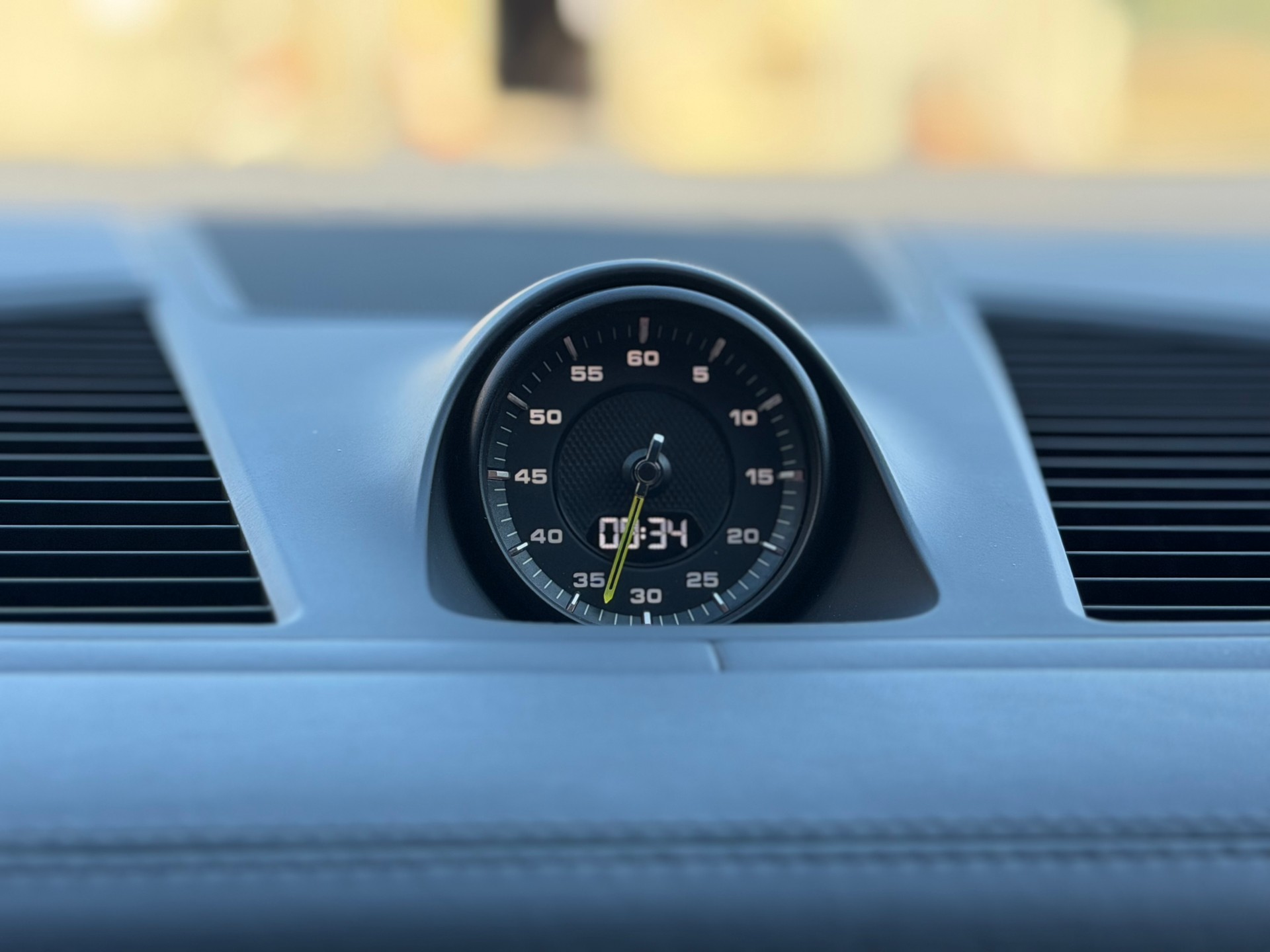 PORSCHE Cayenne Coupé E-Hybrid-image-25