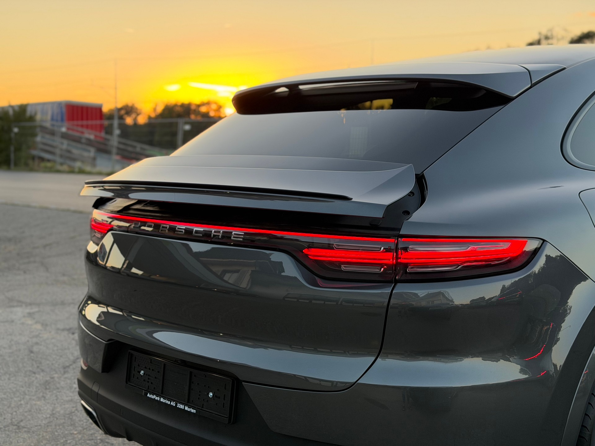 PORSCHE Cayenne Coupé E-Hybrid-image-8