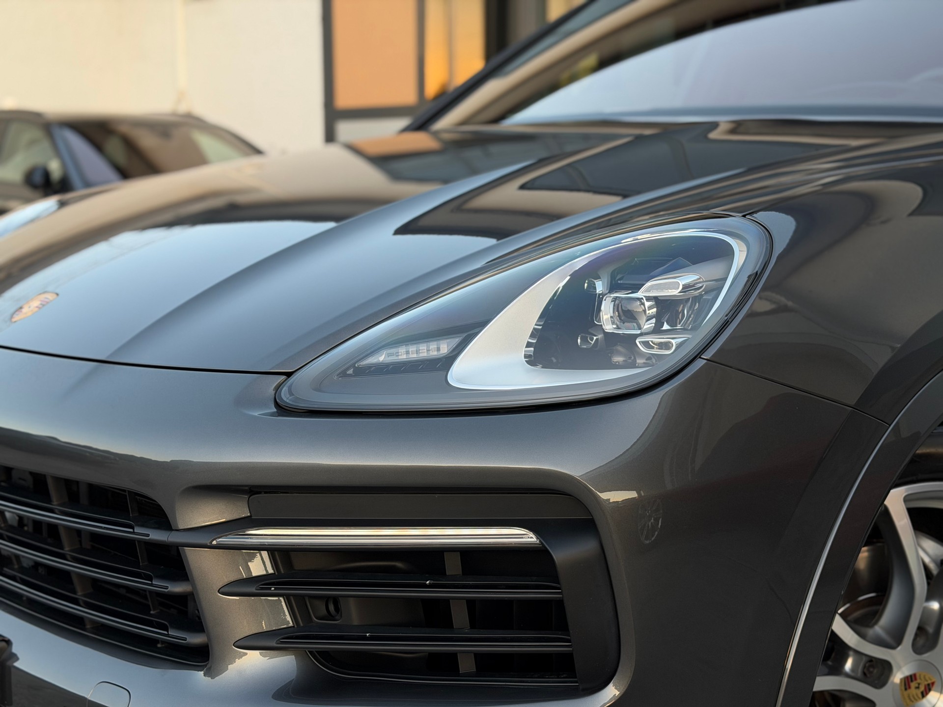 PORSCHE Cayenne Coupé E-Hybrid-image-7