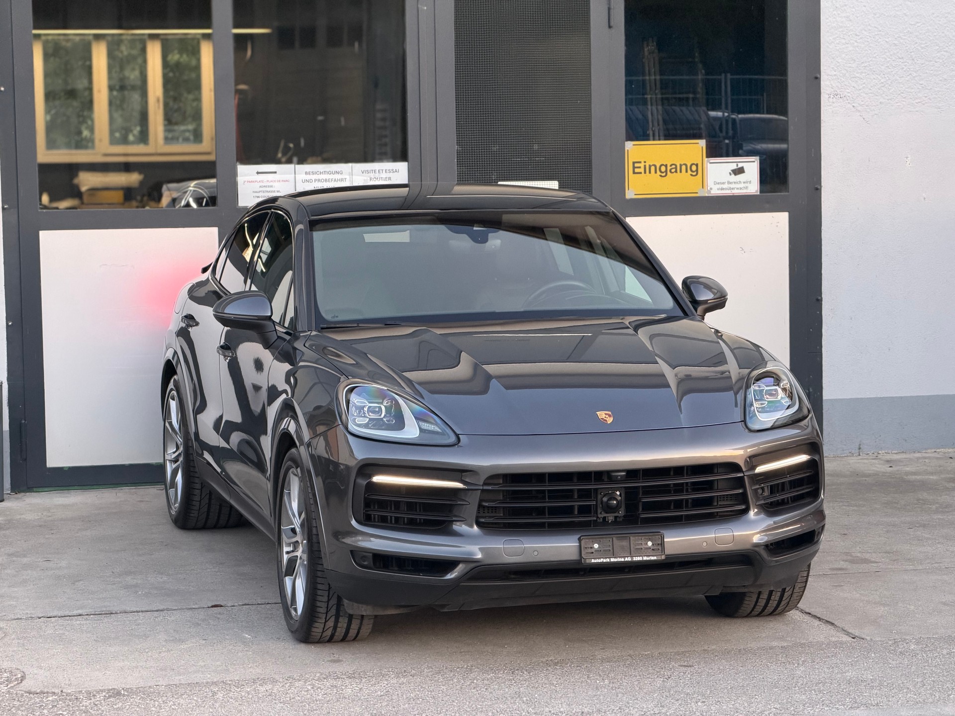 PORSCHE Cayenne Coupé E-Hybrid-image-3