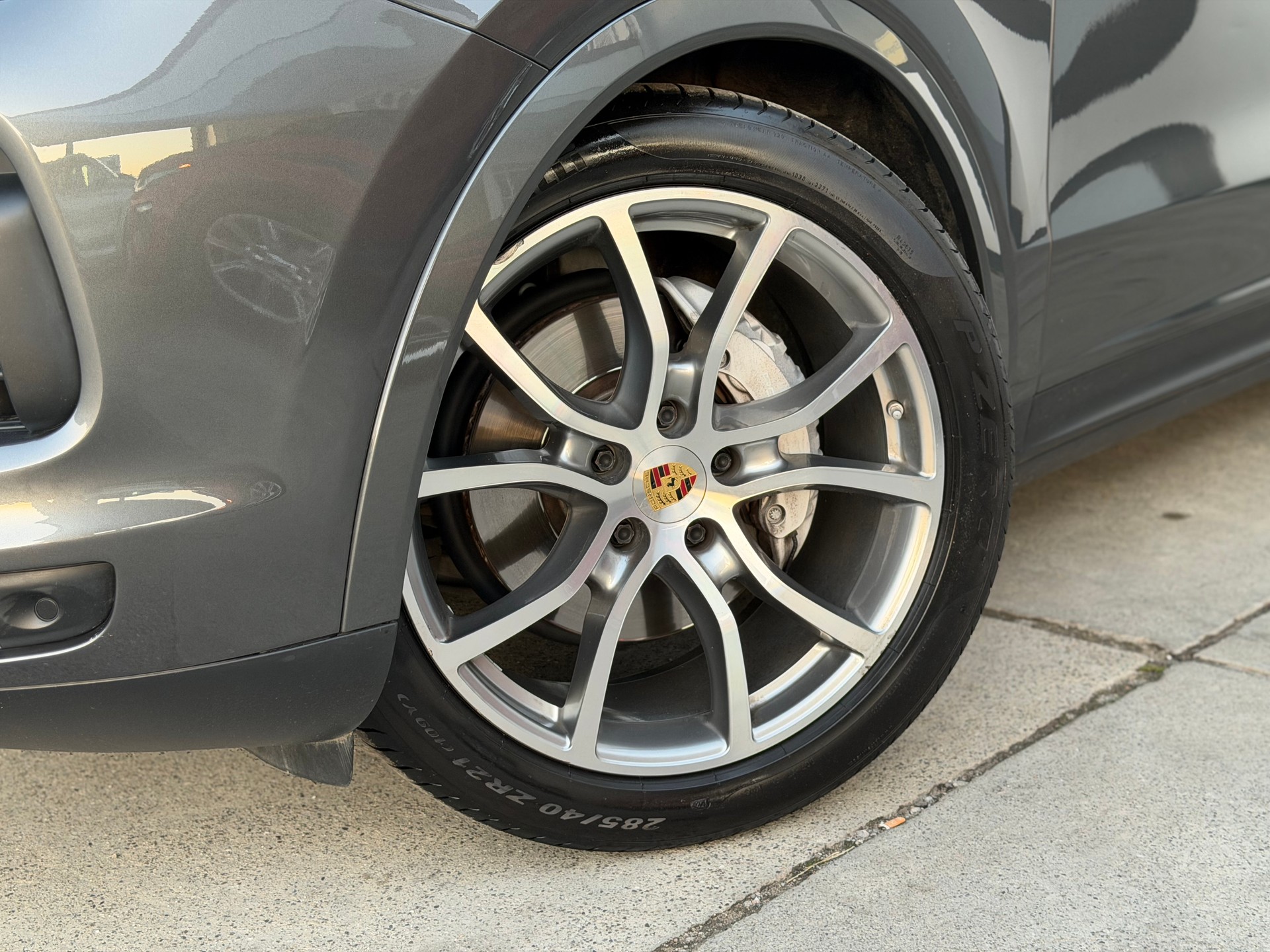 PORSCHE Cayenne Coupé E-Hybrid-image-9