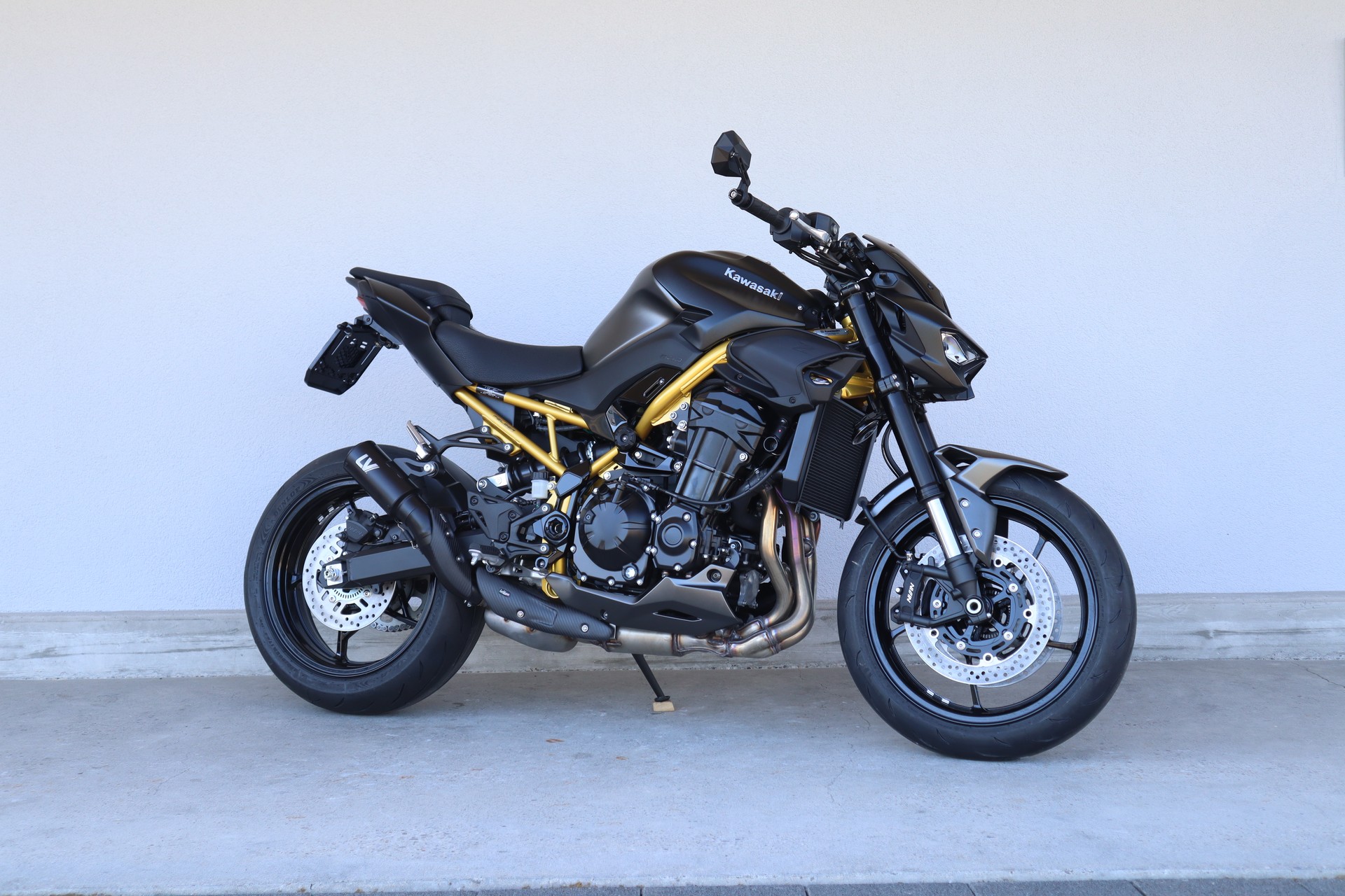 KAWASAKI Z 900 (70kW)-showroom-element-1