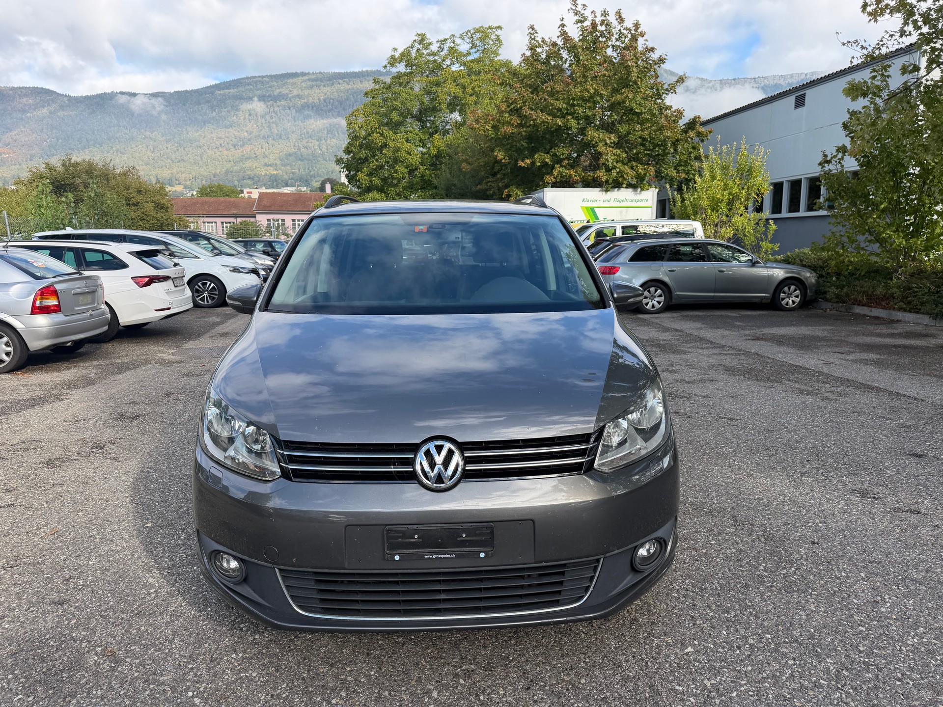 VW Touran 1.6 TDI BMT Comfortline DSG ** 07x Sitze ** Klima-auto ** Tempomat ** Park Sensor H ** Sitzheizung ** B5b-image-1