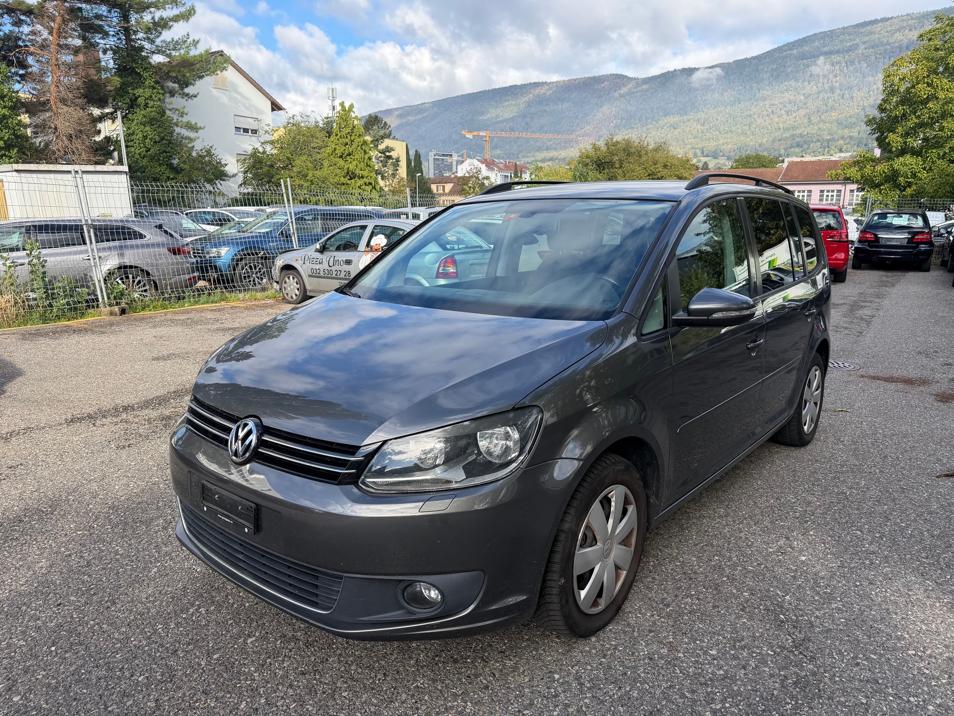 VW Touran 1.6 TDI BMT Comfortline DSG ** 07x Sitze ** Klima-auto ** Tempomat ** Park Sensor H ** Sitzheizung ** B5b-image-0