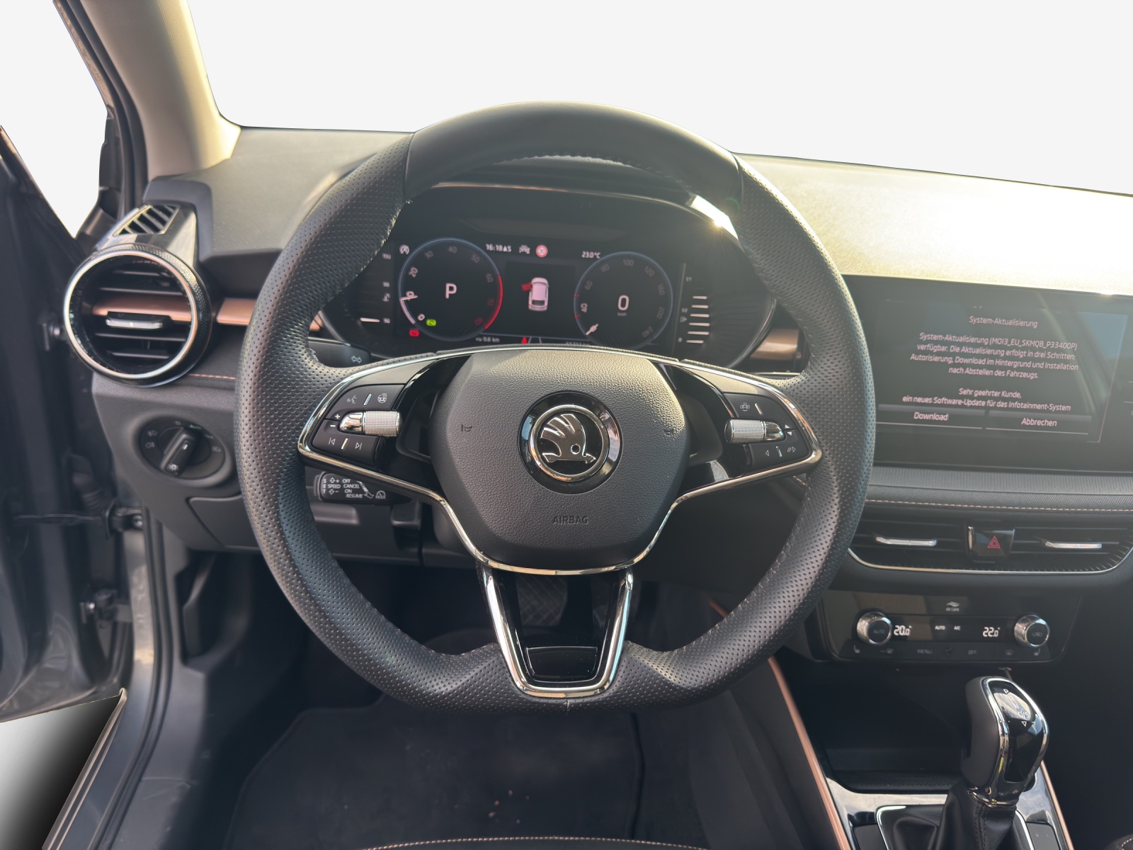 SKODA Fabia 1.5 TSI Style DSG-image-9