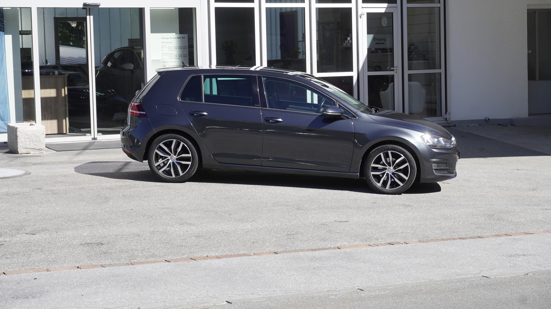 VW Golf 1.6 TDI Allstar 4Motion-image-5