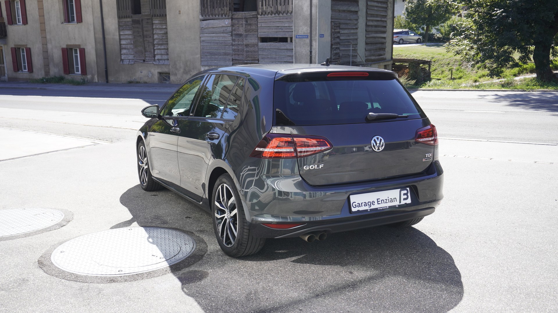VW Golf 1.6 TDI Allstar 4Motion-image-9