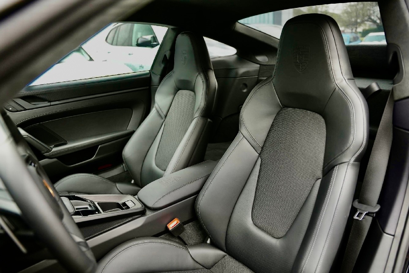 PORSCHE 4.0 GT3 Touring-image-4