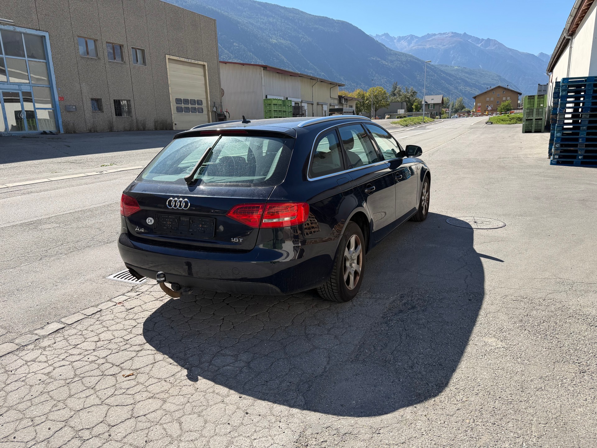 AUDI A4 Avant 1.8 TFSI multitronic-image-6