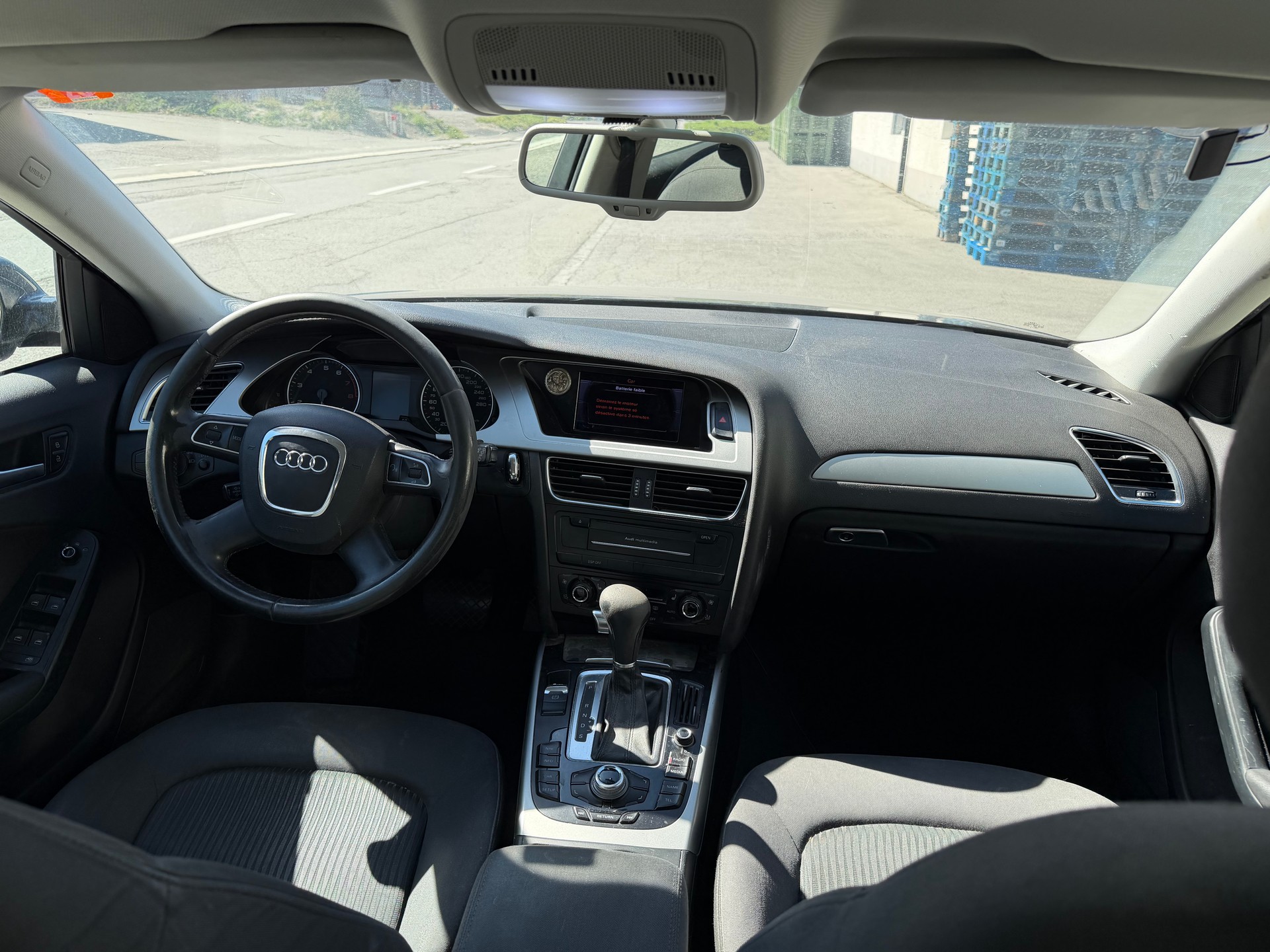 AUDI A4 Avant 1.8 TFSI multitronic-image-2