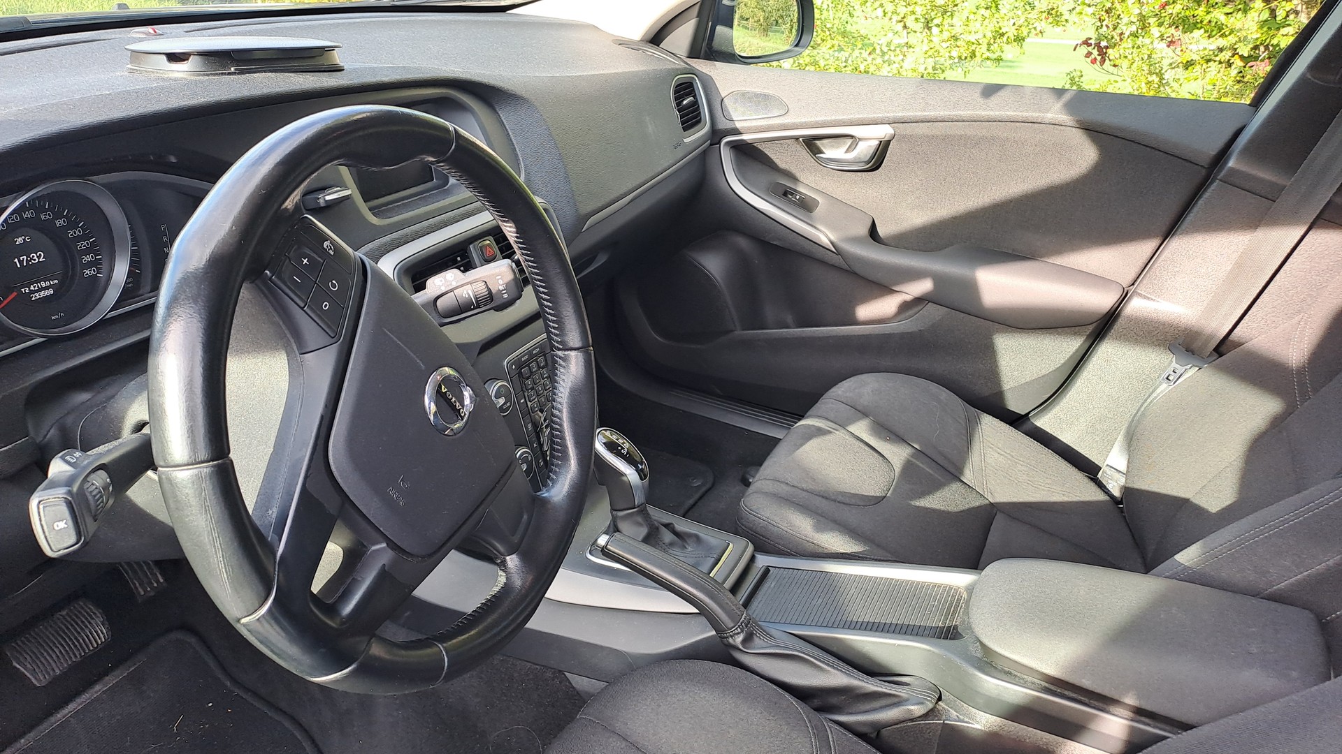 VOLVO 2.0 D3 Kinetic S/S-image-4