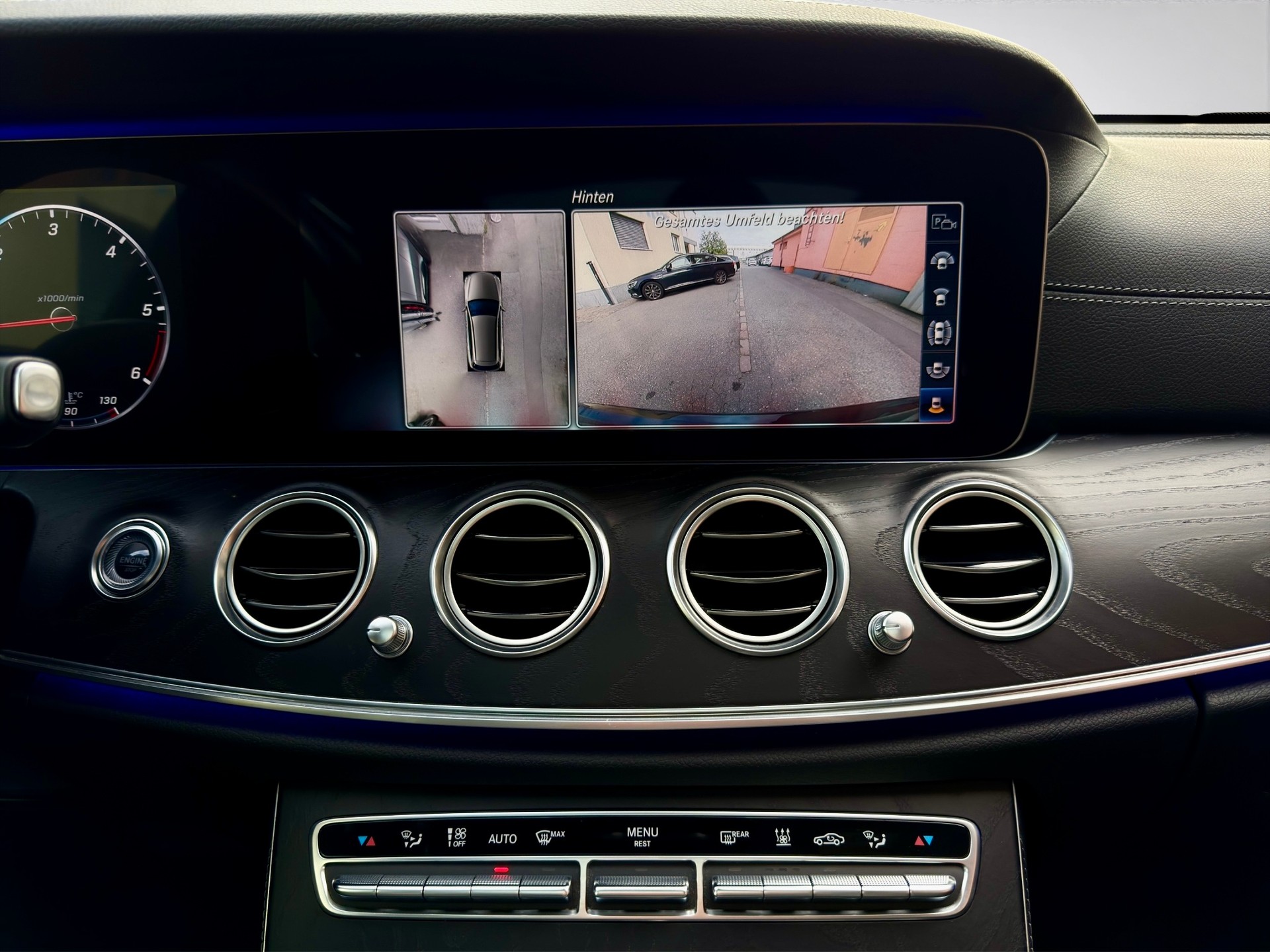 MERCEDES-BENZ E 220 d AMG Line 4Matic 9G-Tronic-image-15