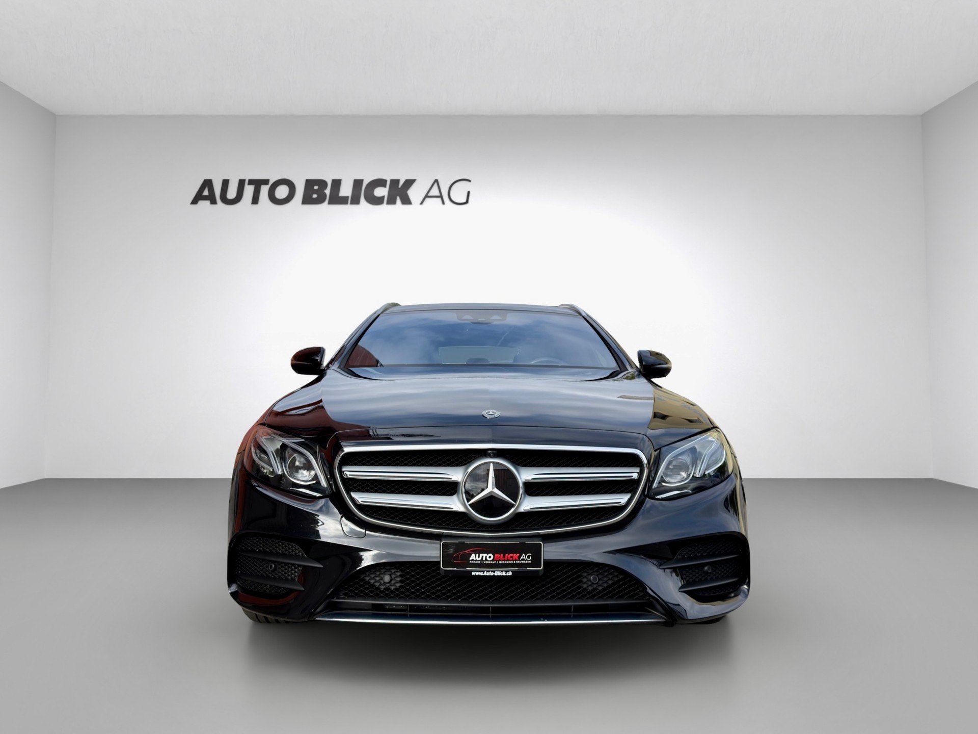 MERCEDES-BENZ E 220 d AMG Line 4Matic 9G-Tronic-image-2
