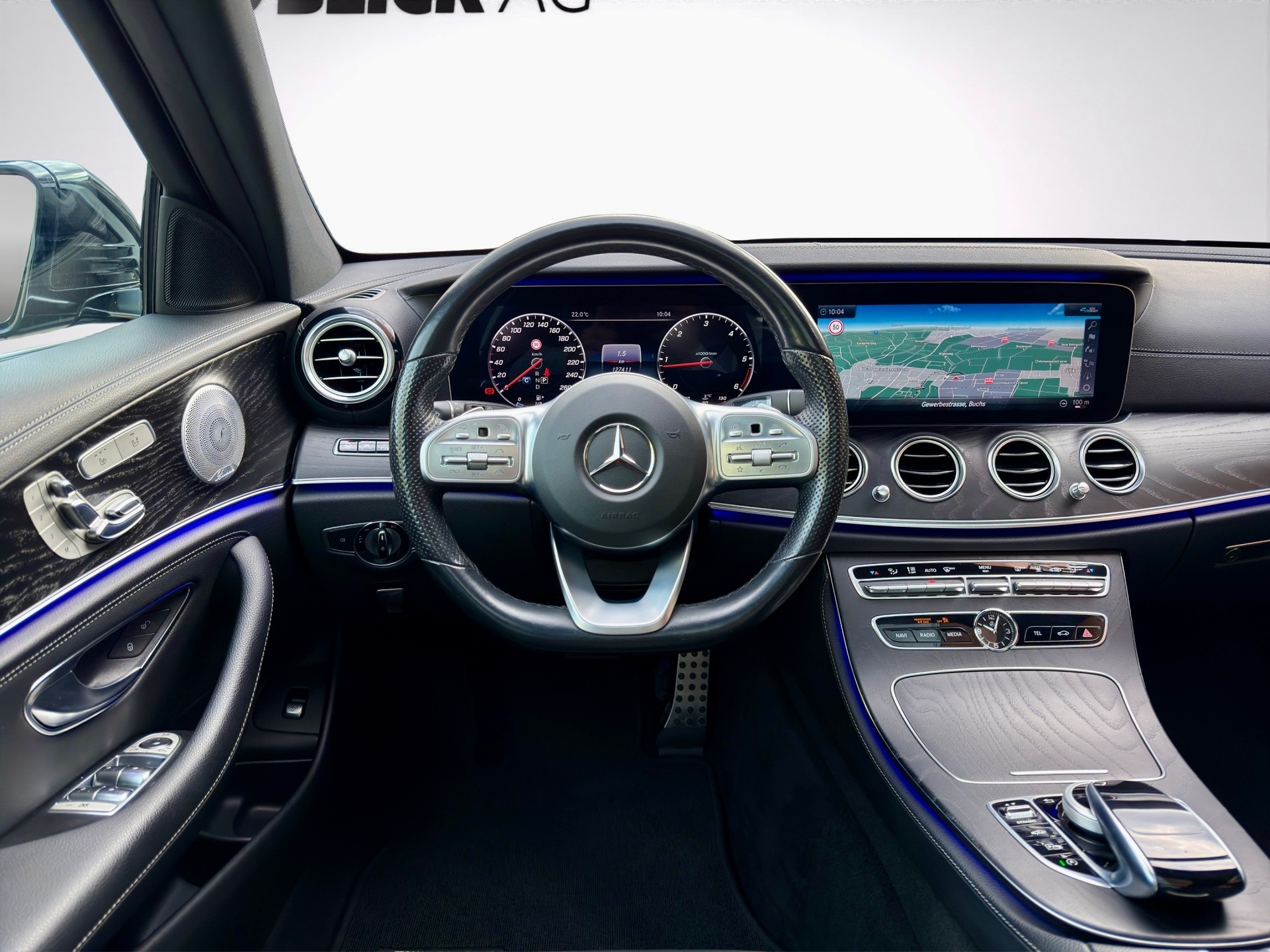MERCEDES-BENZ E 220 d AMG Line 4Matic 9G-Tronic-image-14