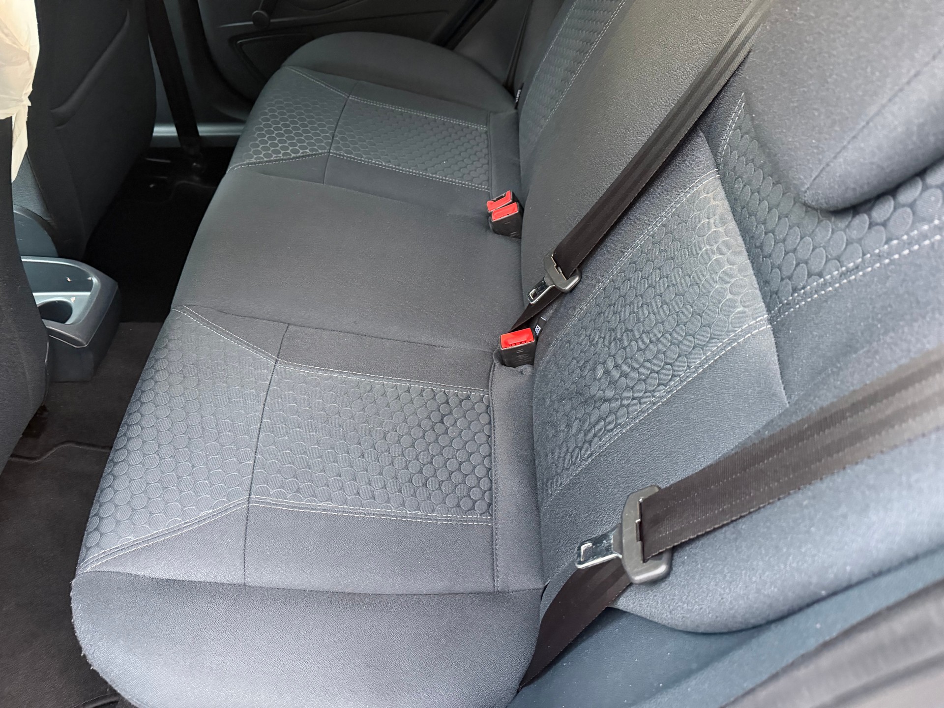 FORD Fiesta 1.6 16V Titanium-image-5