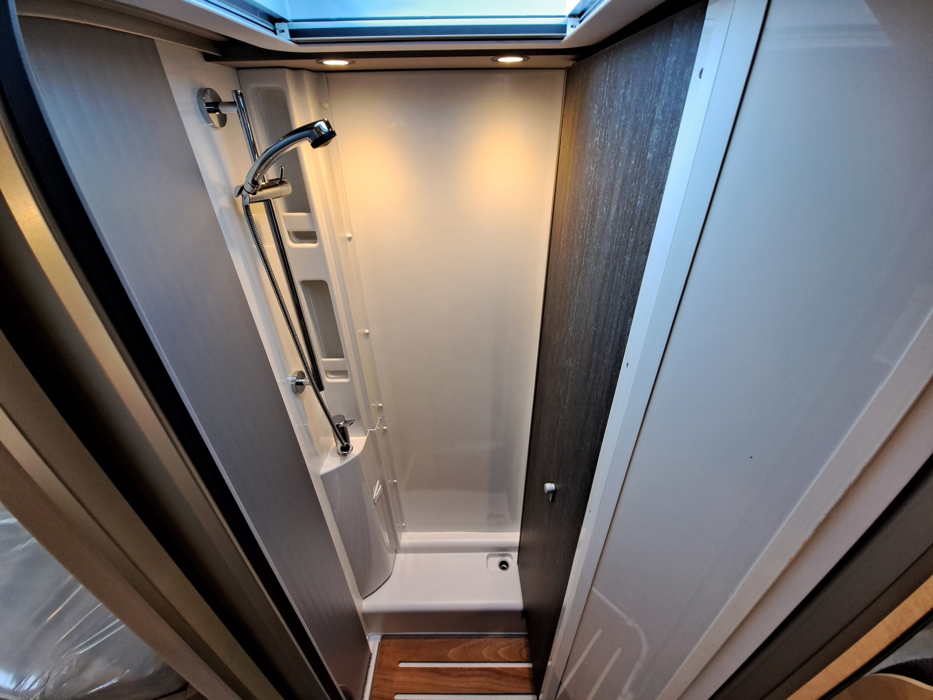 HYMER Exsis T 474-image-5