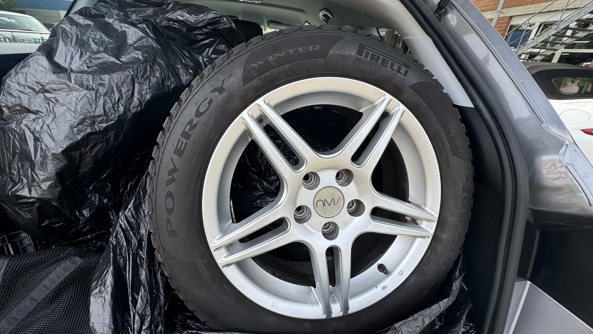 PEUGEOT 308 SW 1.5 BlueHDI Tech Edition EAT8-image-11