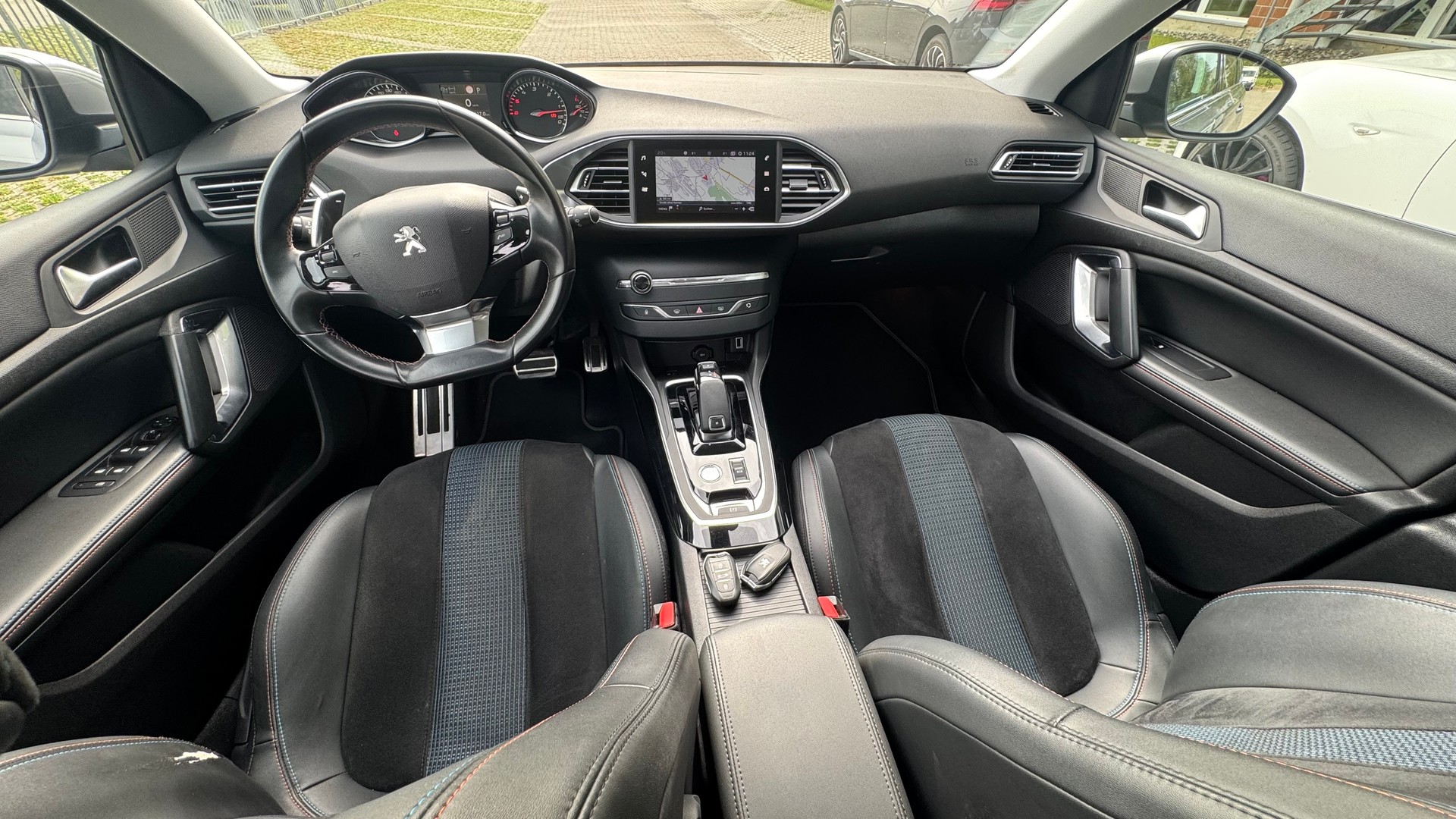 PEUGEOT 308 SW 1.5 BlueHDI Tech Edition EAT8-image-7