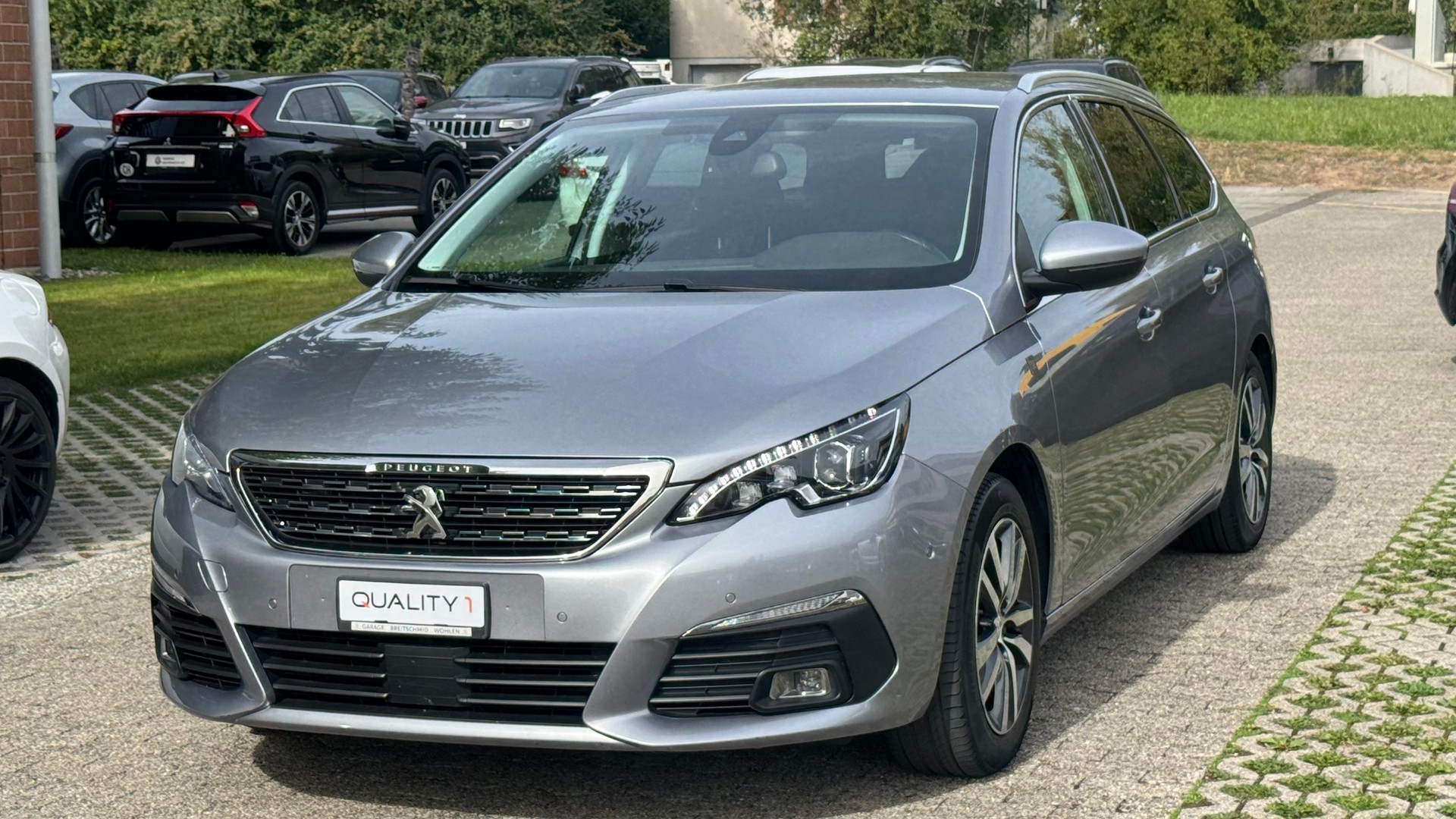 PEUGEOT 308 SW 1.5 BlueHDI Tech Edition EAT8-image-1
