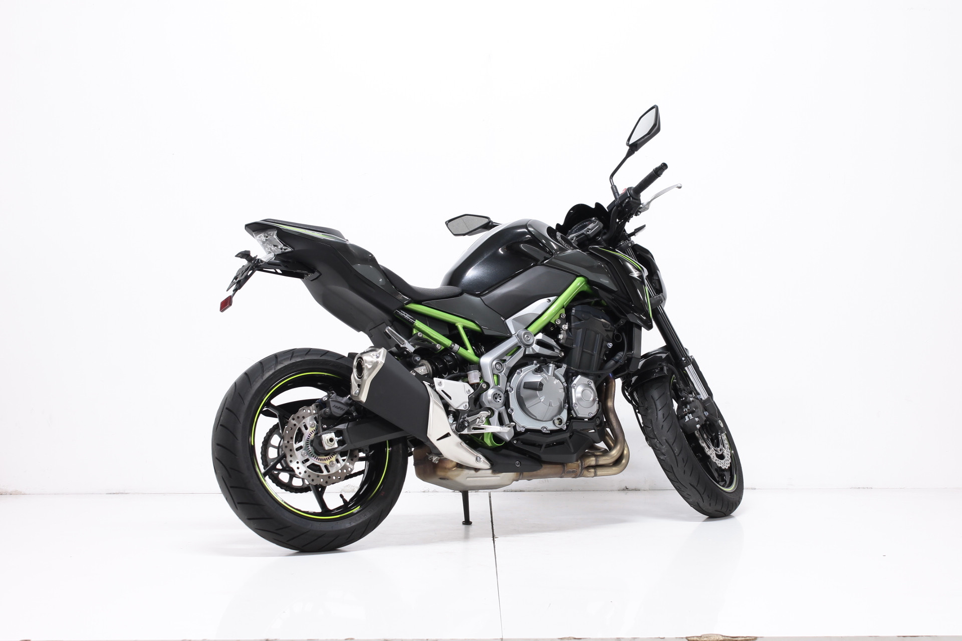 KAWASAKI Z 900-showroom-element-2
